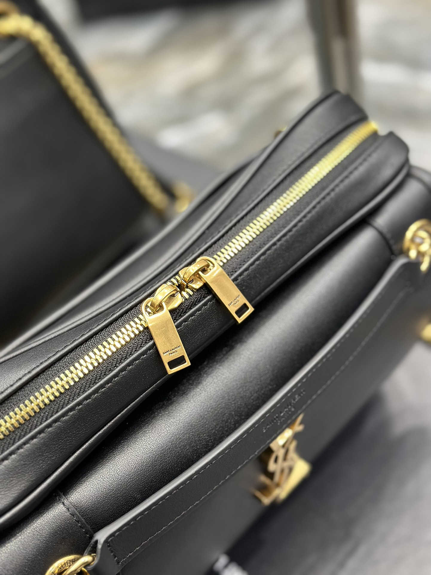 YSL NIKI MEDIUM IN VINTAGE LEATHER BLACK GOLD 11 X 7.8 X 3.3 INCHES