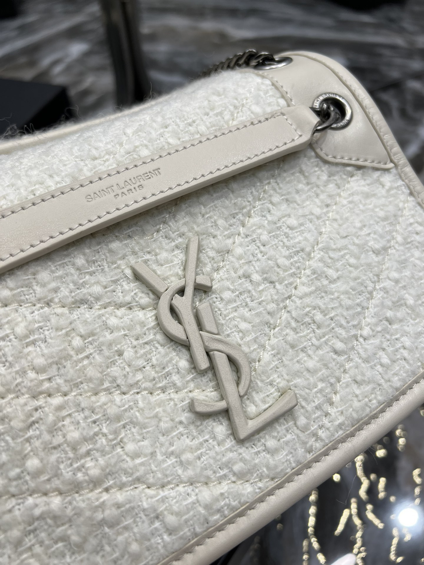 YSL NIKI MEDIUM IN WHITE 11 X 7.8 X 3.3 INCHES