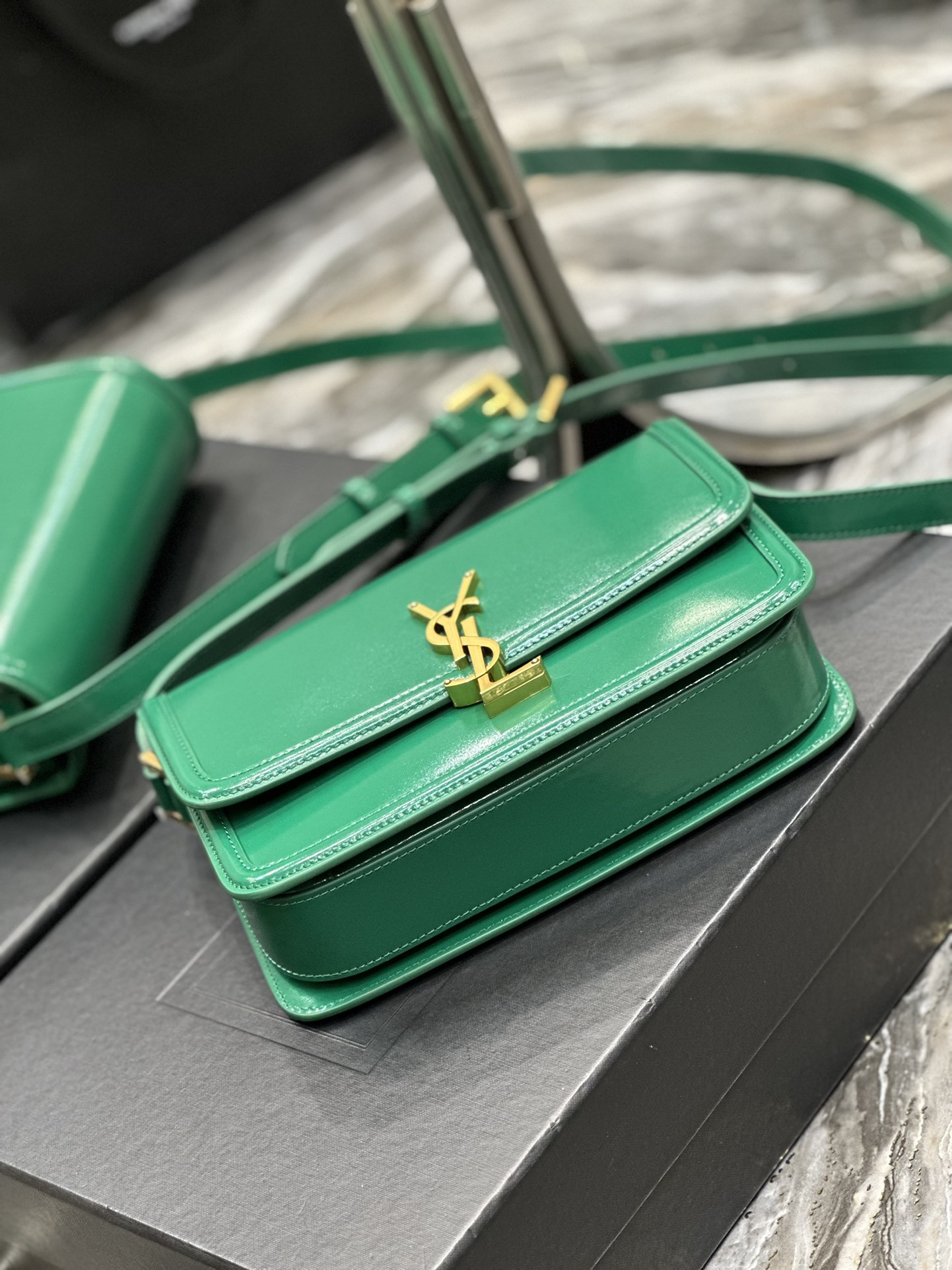 YSL SOLFERINO MEDIUM SATCHEL IN BOX SAINT LAURENT GREEN 9.1 X 6.3 X 2.4 INCHES