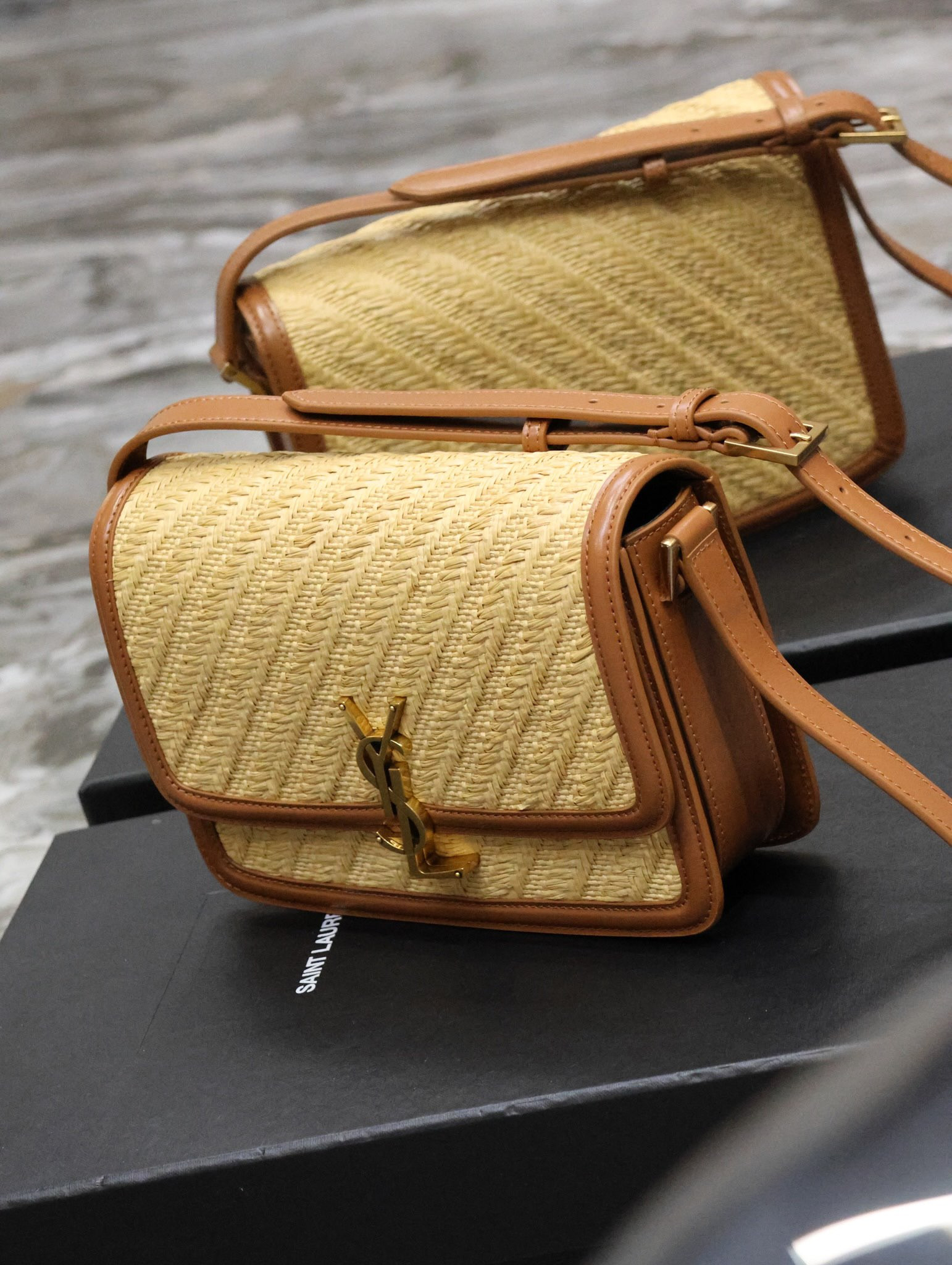 YSL SOLFERINO MEDIUM SATCHEL IN RAFFIA AND VEGETABLE-TANNED LEATHER NATURAL SAND AND BRICK 9.8 X 6.7 X 2 INCHES