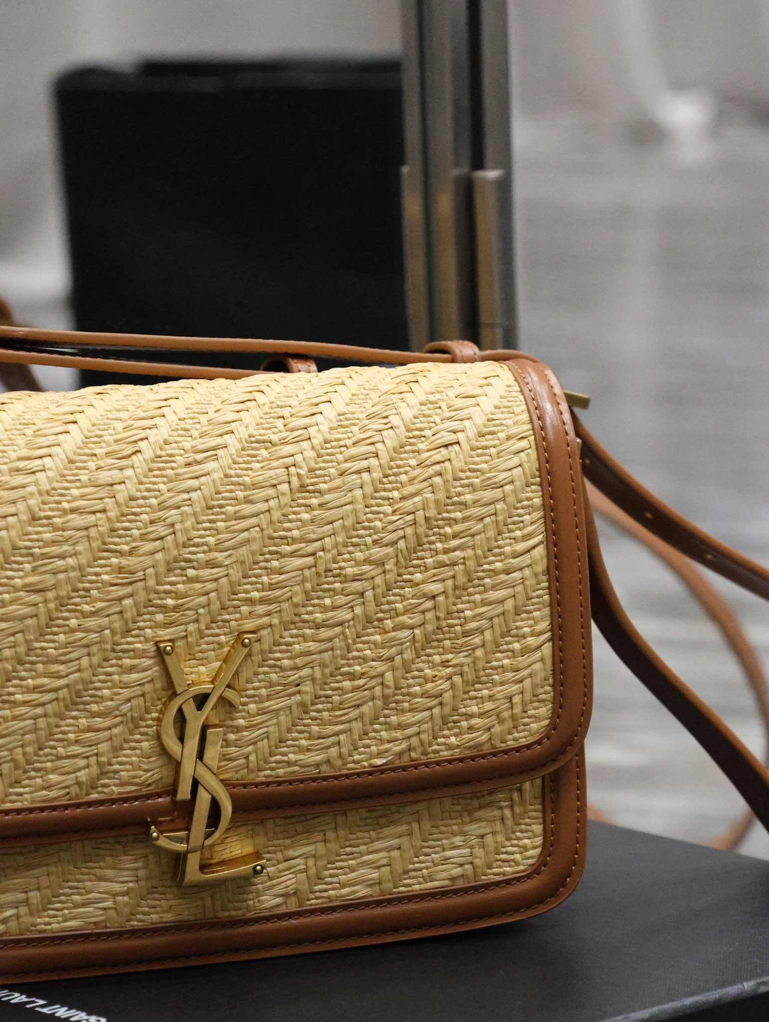 YSL SOLFERINO MEDIUM SATCHEL IN RAFFIA AND VEGETABLE-TANNED LEATHER NATURAL SAND AND BRICK 9.8 X 6.7 X 2 INCHES