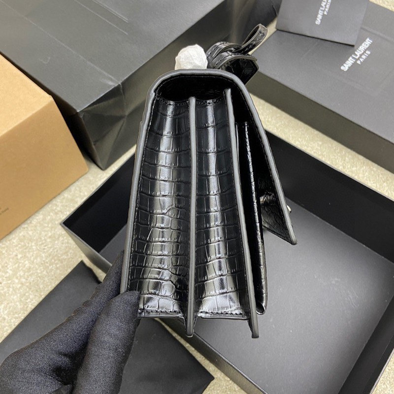 YSL SUNSET MEDIUM IN CROCODILE-EMBOSSED LEATHER 8 X 6.2 X 2.5 INCHES