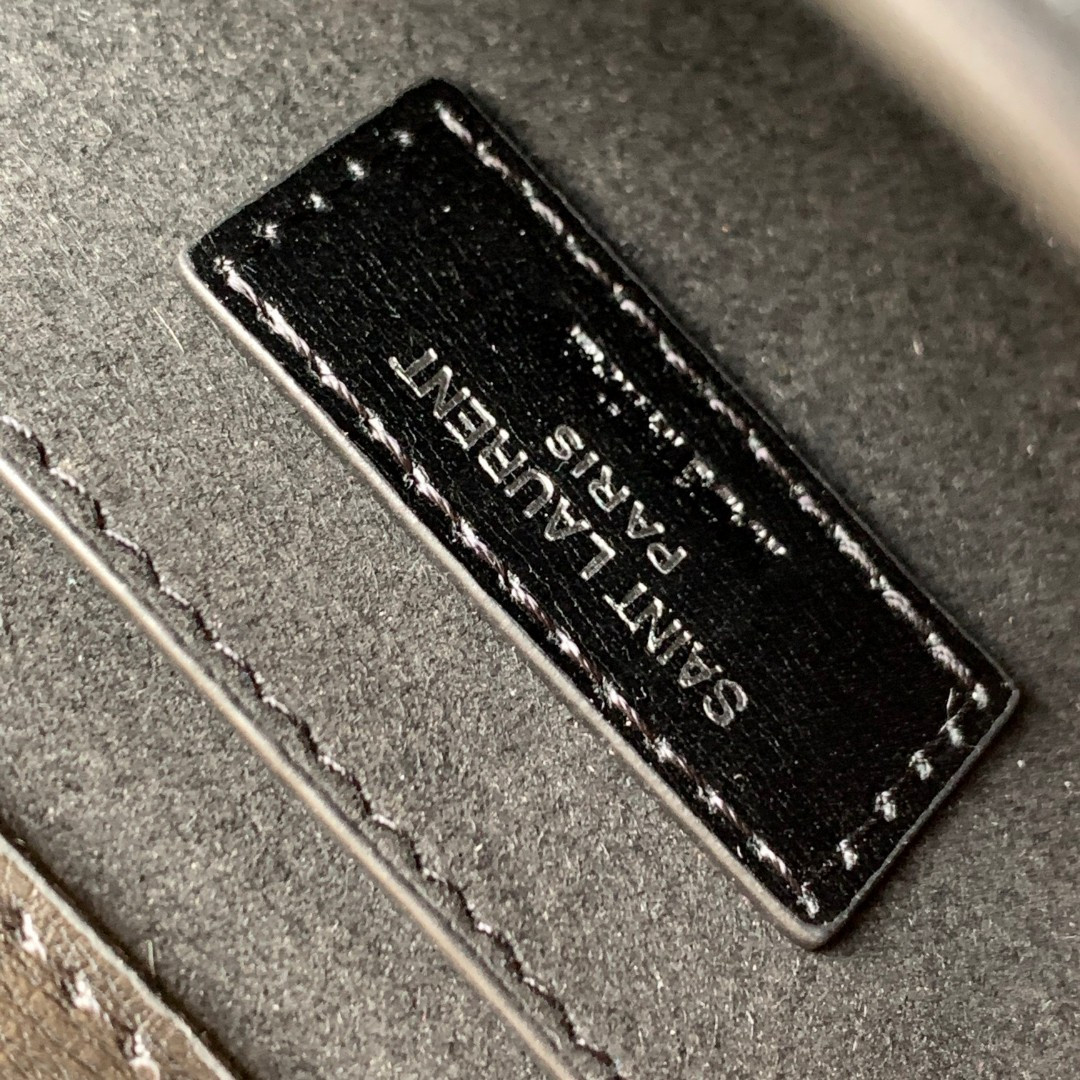 YSL SUNSET MEDIUM IN SMOOTH LEATHER NOIR 8 X 6.2 X 2.5 INCHES