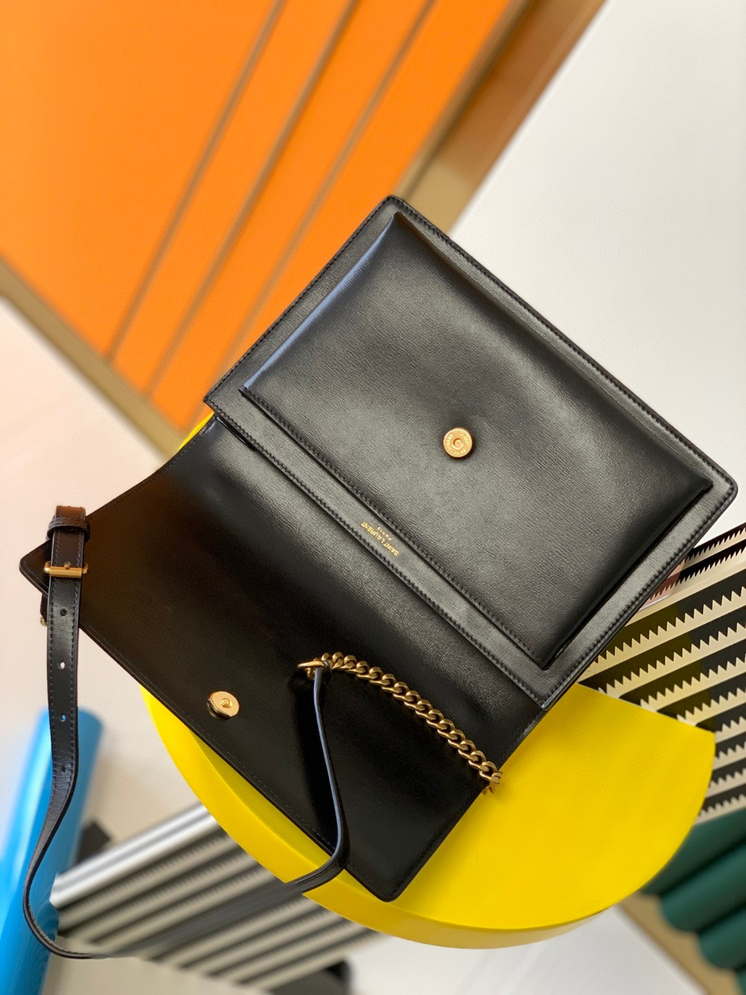 YSL SUNSET LARGE IN SMOOTH LEATHER BLACK 10.6 X 7 X 3.1 INCHES