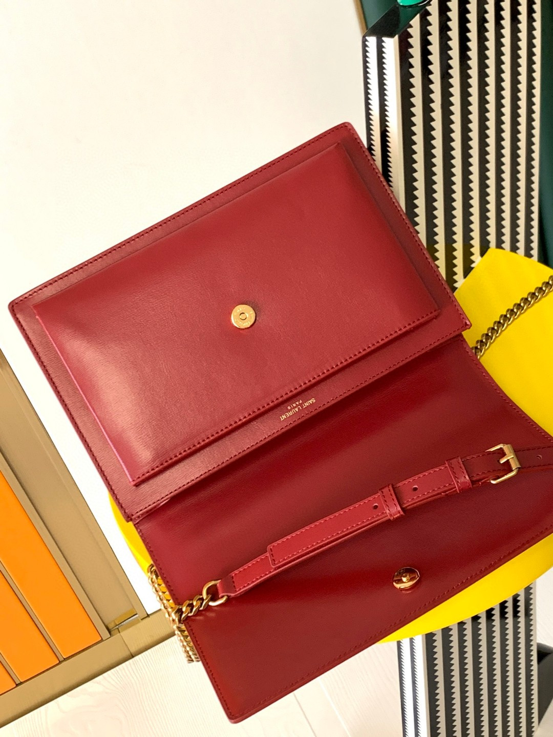 YSL SUNSET LARGE IN SMOOTH LEATHER RED 10.6 X 7 X 3.1 INCHES
