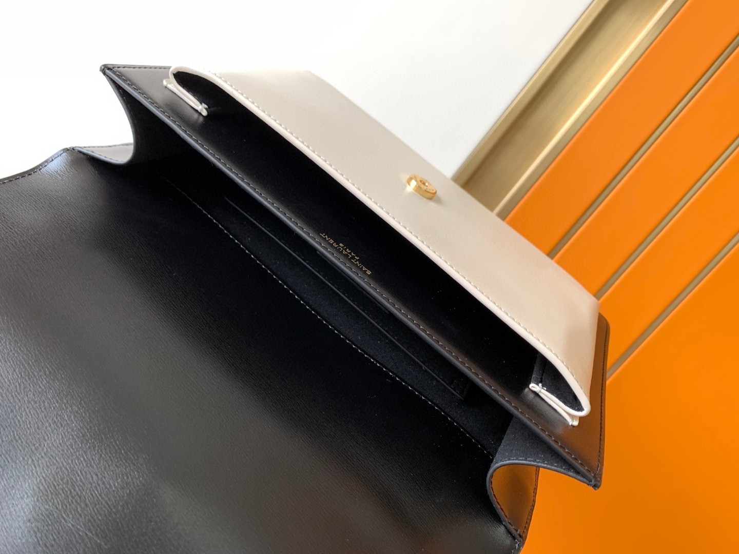 YSL SUNSET LARGE IN SMOOTH LEATHER BLACK WHITE 10.6 X 7 X 3.1 INCHES