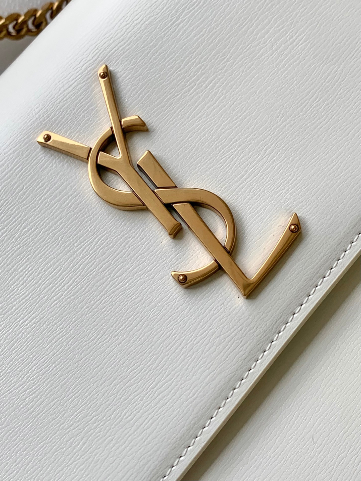 YSL SUNSET LARGE IN SMOOTH LEATHER WHITE 10.6 X 7 X 3.1 INCHES