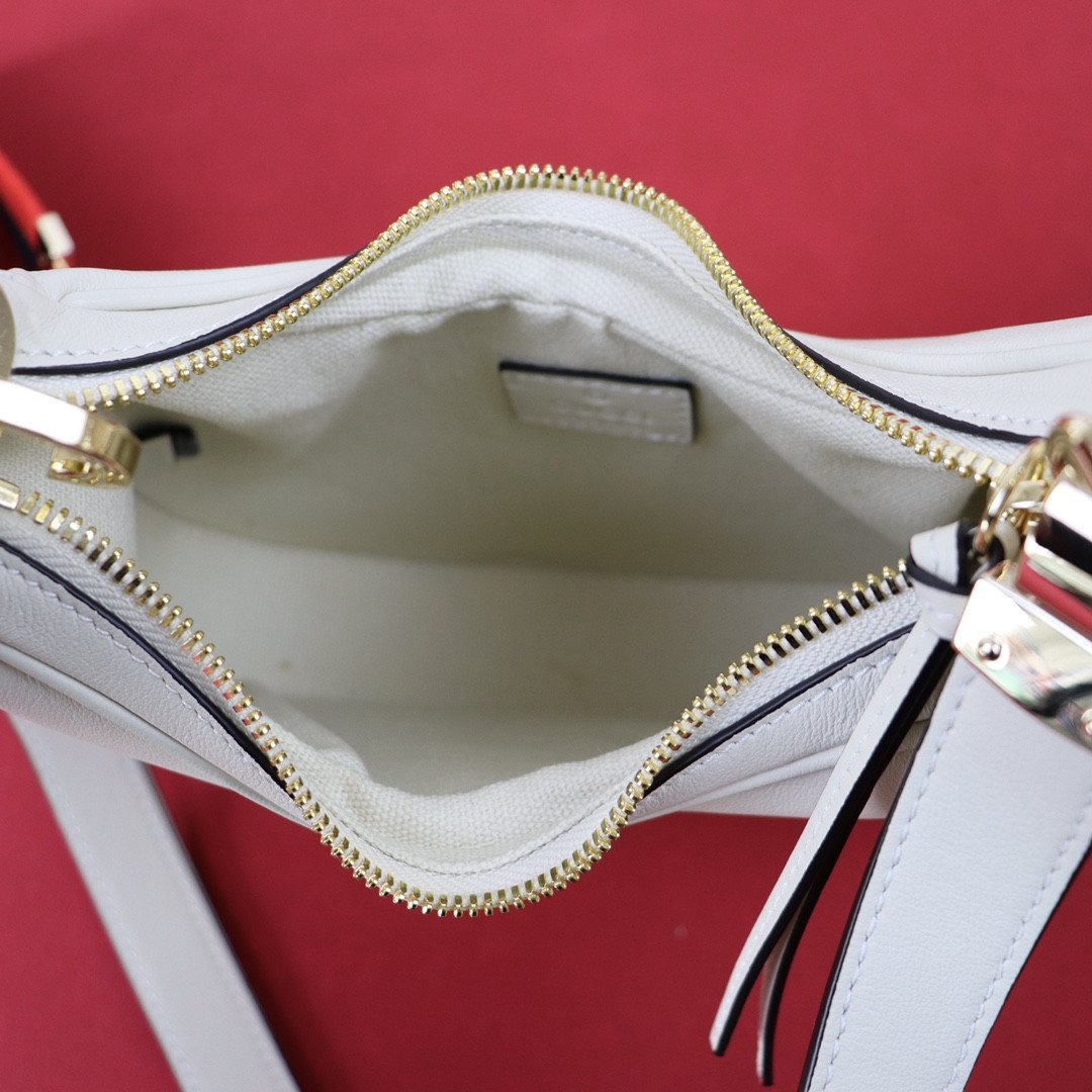 GUCCI ATTACHE SMALL SHOULDER BAG WHITE 9"W x 8.7"H x 2"D