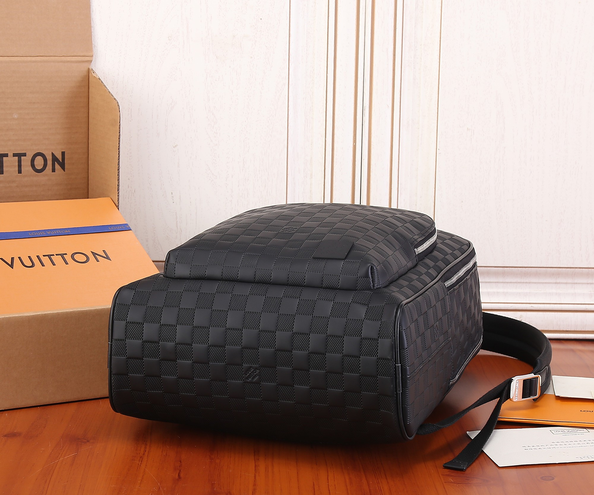 Louis Vuitton N40501 Avenue Backpack 40 x 31 x 15 cm