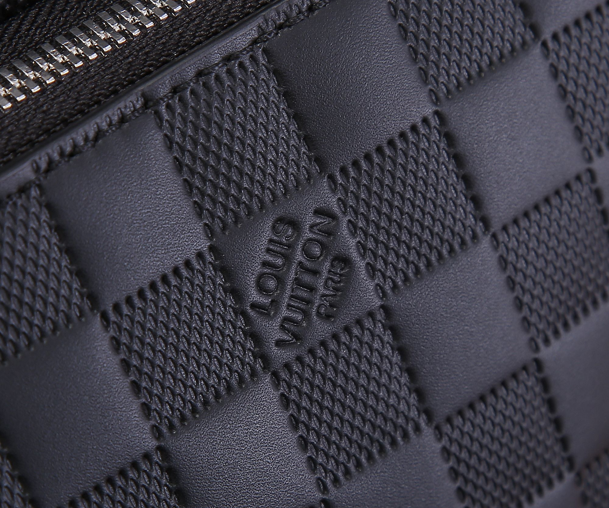 Louis Vuitton N40501 Avenue Backpack 40 x 31 x 15 cm