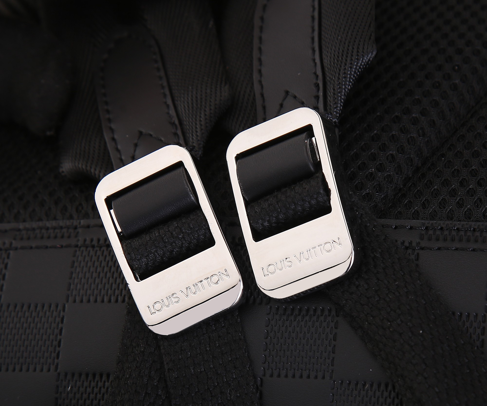 Louis Vuitton N40501 Avenue Backpack 40 x 31 x 15 cm