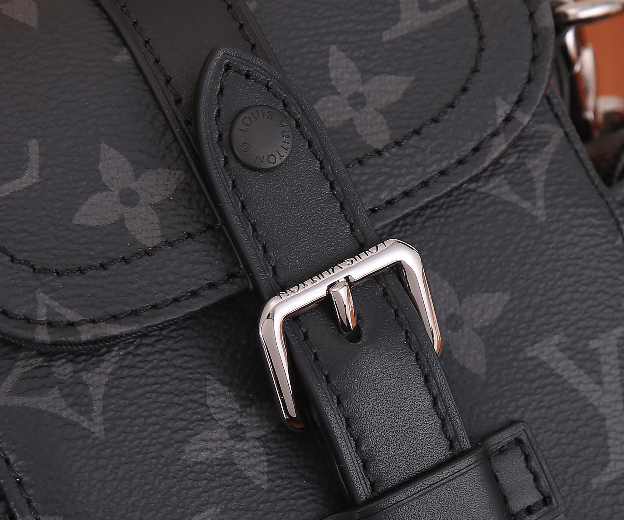 Louis Vuitton LV M82769 Nano Christopher 14 x 19 x 6 cm