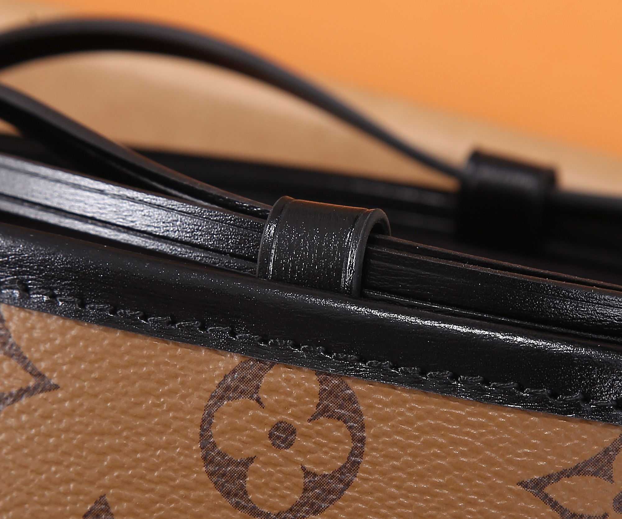 LV M82885 Zjs jh Online Only 11.5x11.5x11.5 CM