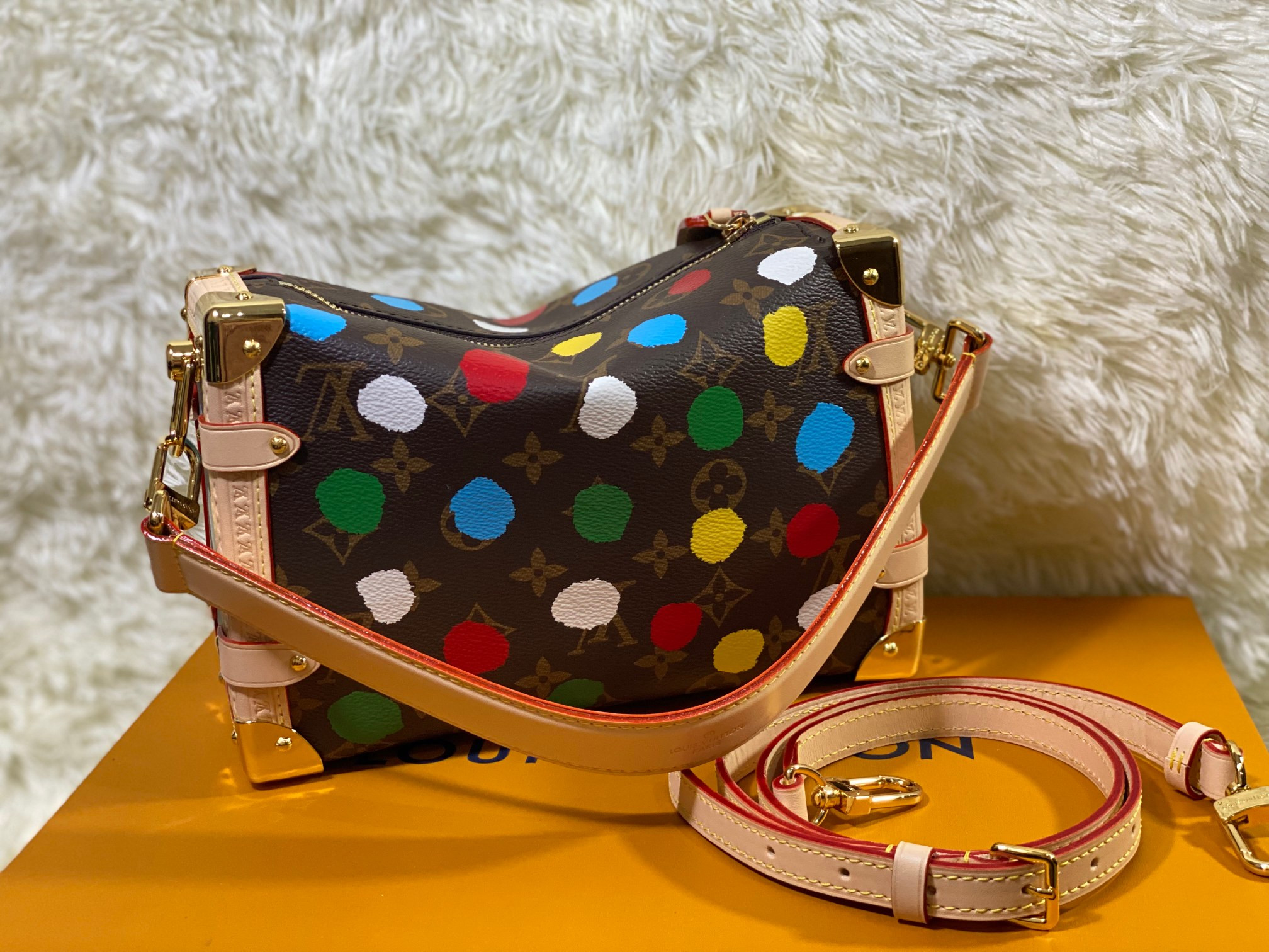 Louis Vuitton M46396 21x14x6cm