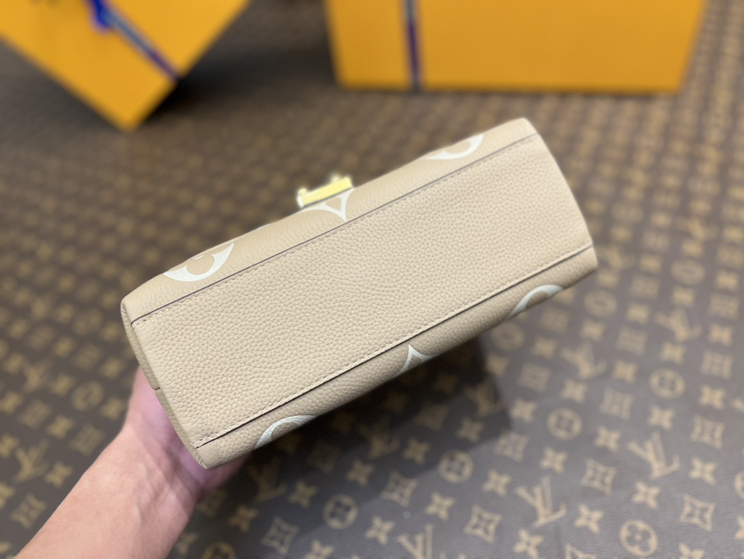 Louis Vuitton M46040 Madeleine BB 9.4 x 6.7 x 3.3 inches