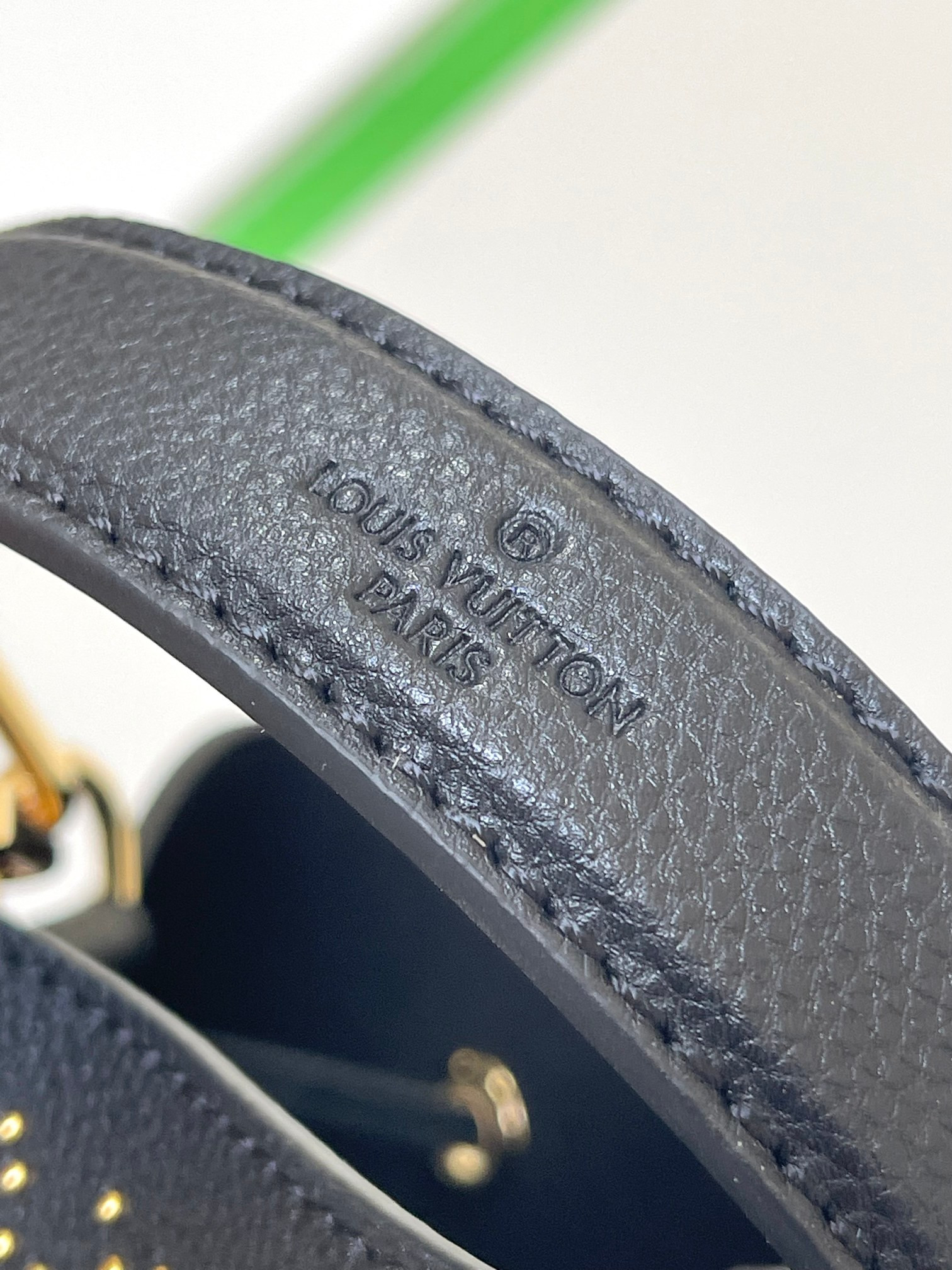 LV M46734 Néonoé BB 7.9 x 7.9 x 5.1 inches