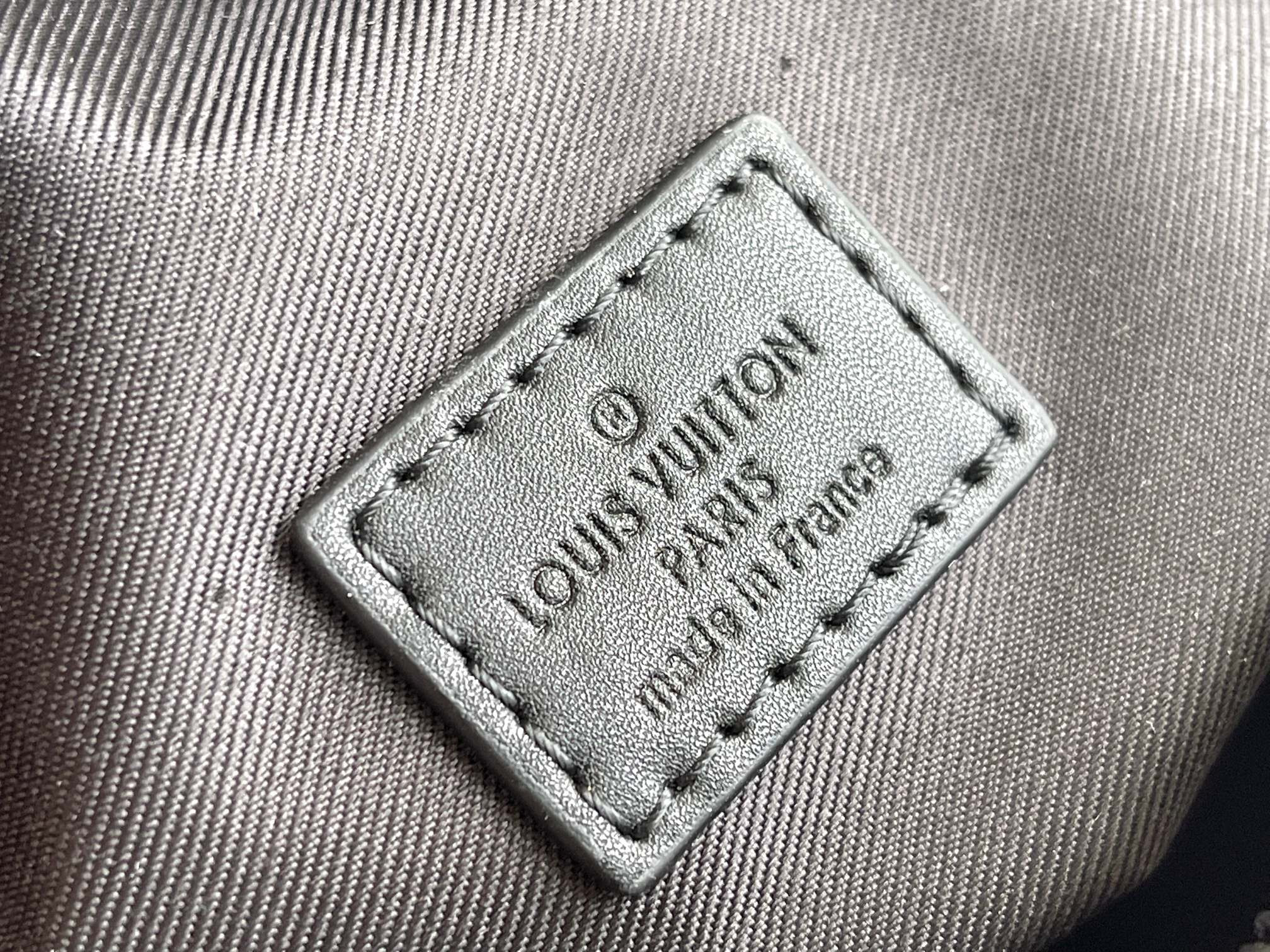 LV M55700 Soft Trunk 9.8 x 7.1 x 3.9 inches