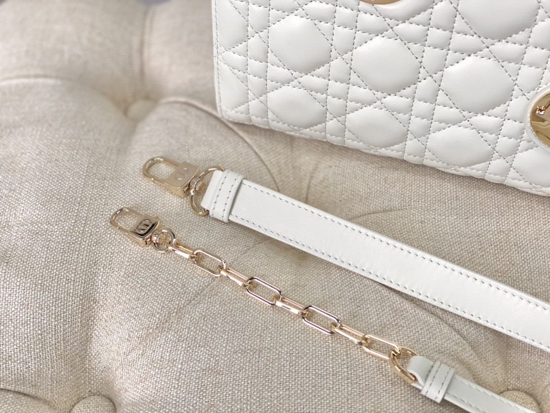 Dior Lady D-Joy bag medium White 26 x 13.5 x 5 cm