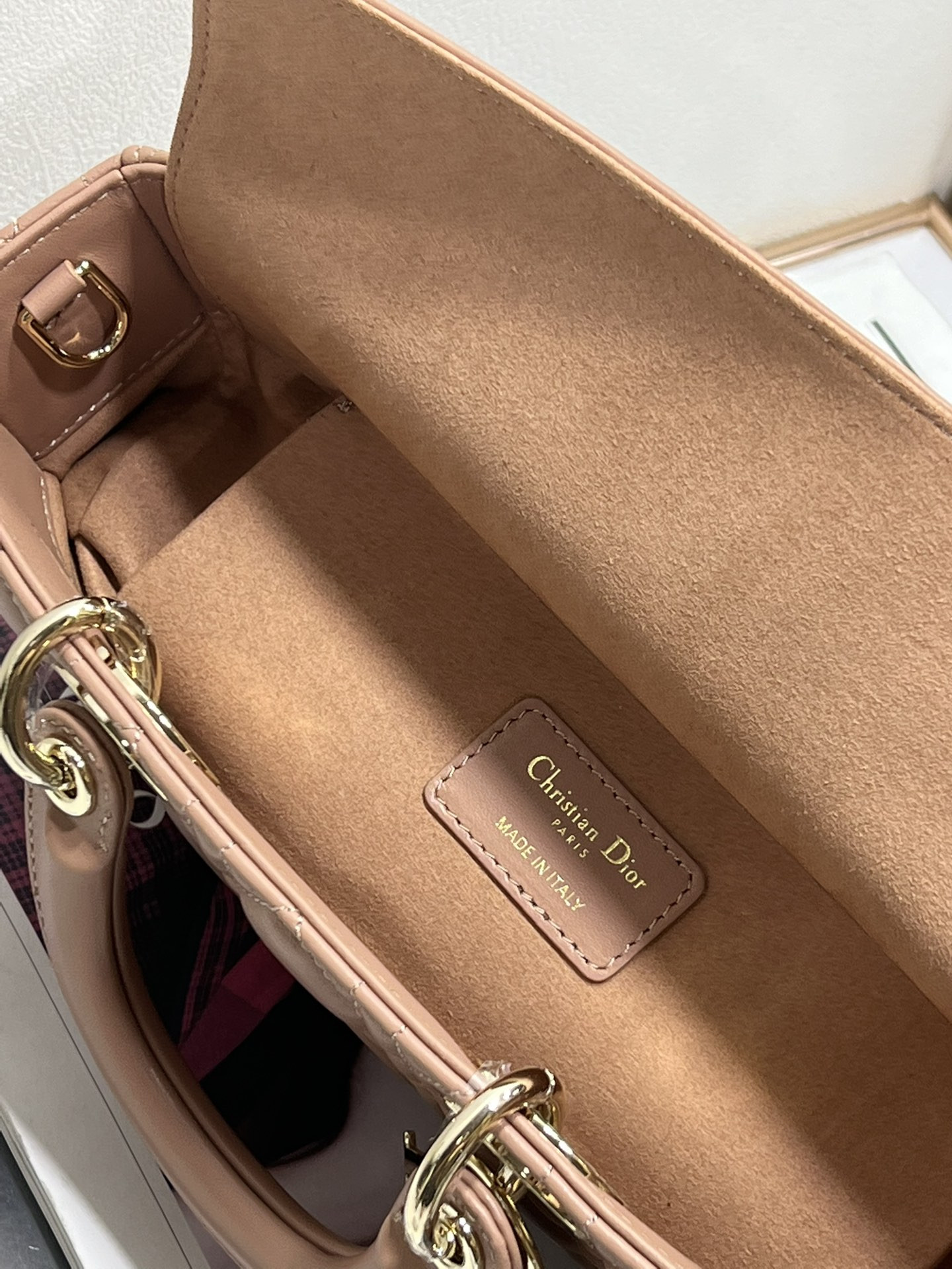 Dior Lady D-Joy bag medium Dark pink 26 x 13.5 x 5 cm