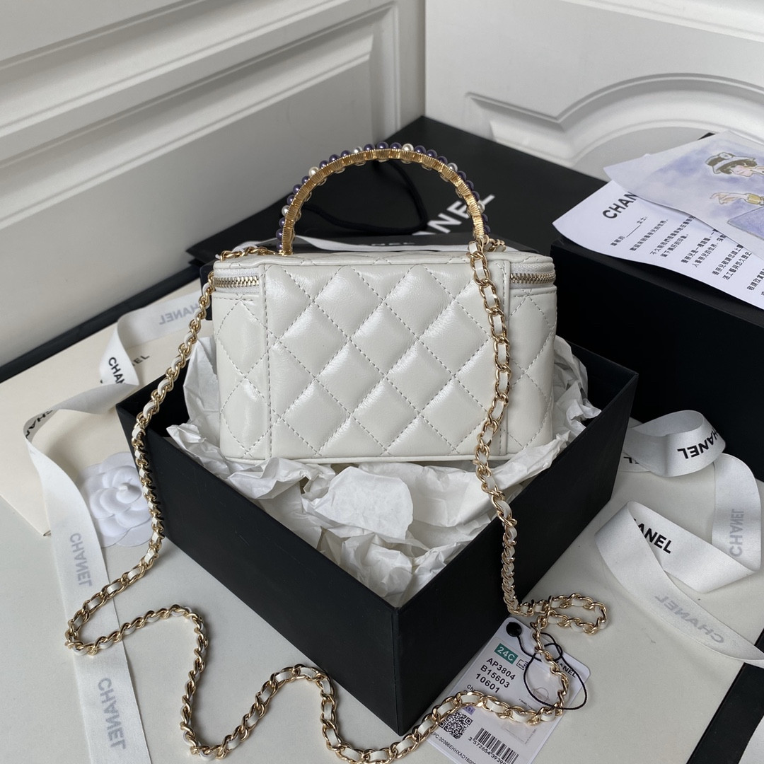 CHANEL 24P CHAIN LEATHER SQUARE BOX SHOULDER BAG WHITE 16x10x8cm