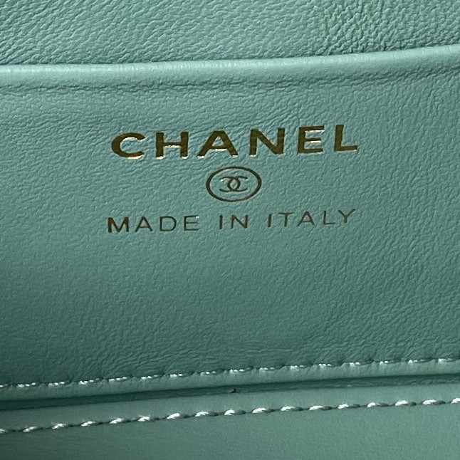 CHANEL 24P CHAIN LEATHER SQUARE BOX SHOULDER BAG BLUE 16x10x8cm