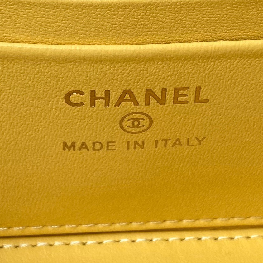 CHANEL 24P CHAIN LEATHER SQUARE BOX SHOULDER BAG YELLOW 16x10x8cm