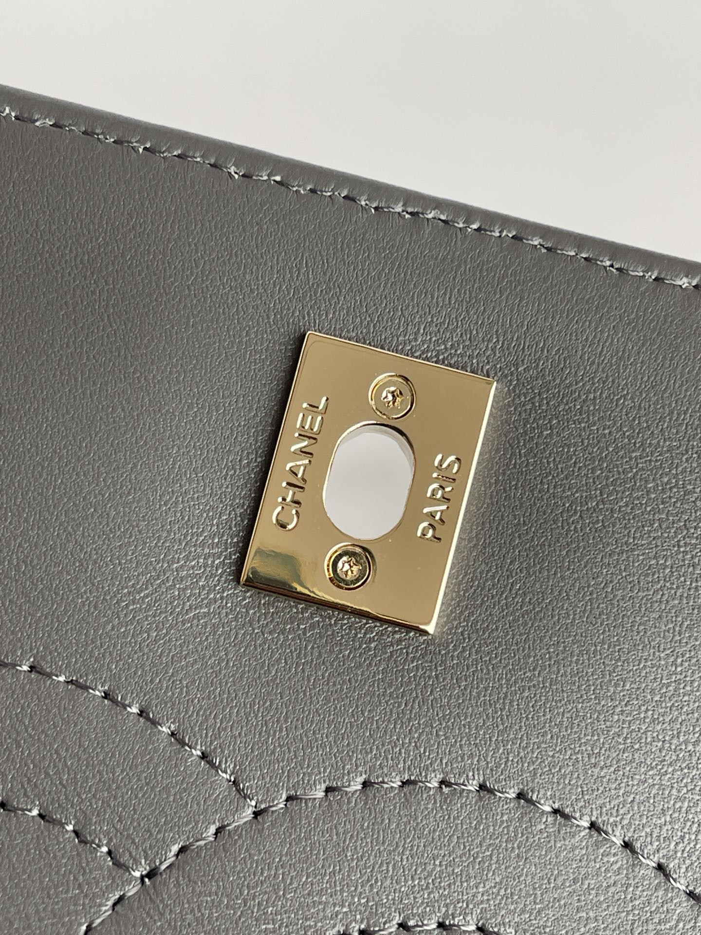 CHANEL FLAP BAG WITH TOP HANDLE 6.6 × 9.8 × 4.7 in