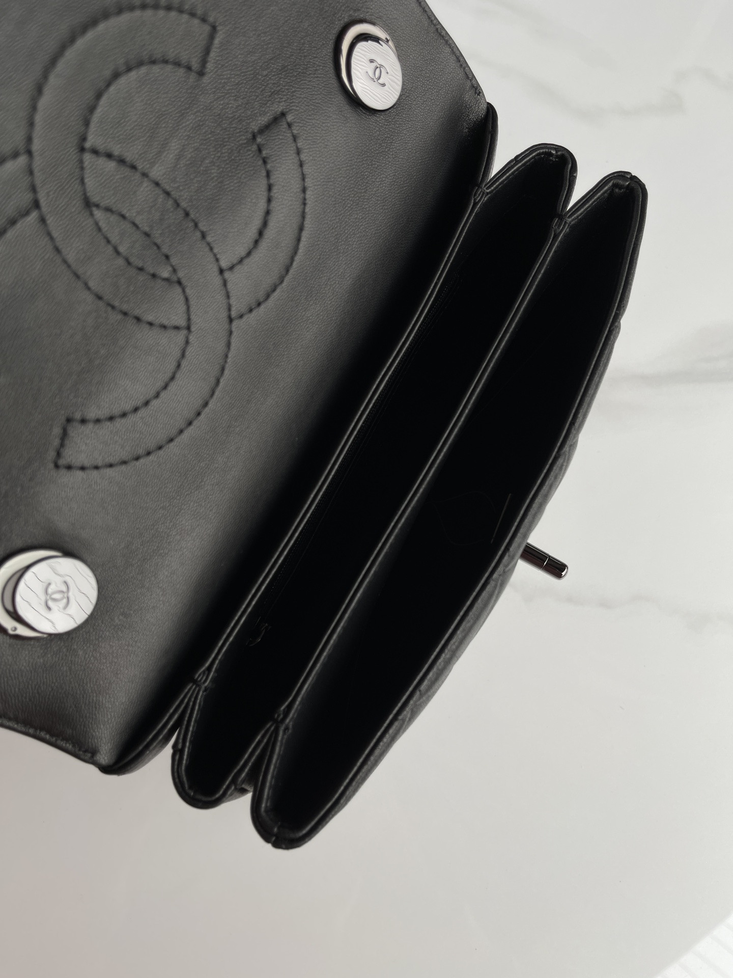 CHANEL FLAP BAG WITH TOP HANDLE BLACK 6.6 × 9.8 × 4.7 in