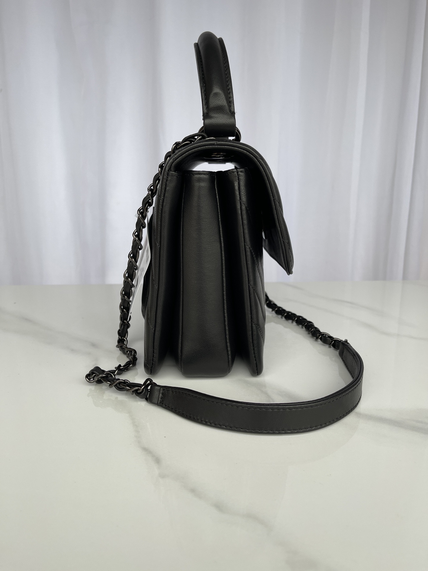 CHANEL FLAP BAG WITH TOP HANDLE 6.6 × 9.8 × 4.7 in