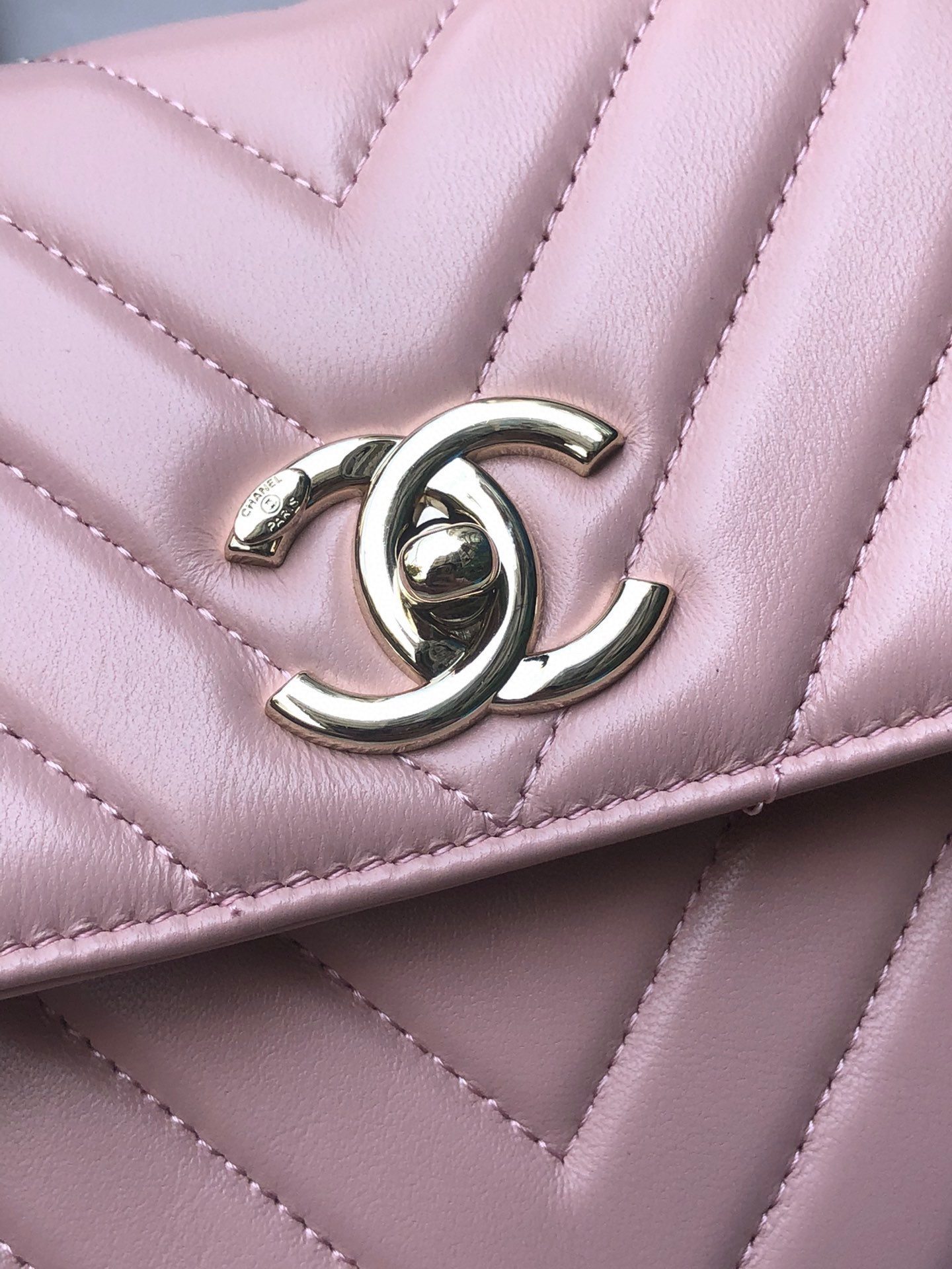 CHANEL FLAP BAG WITH TOP HANDLE PINK 6.6 × 9.8 × 4.7 in