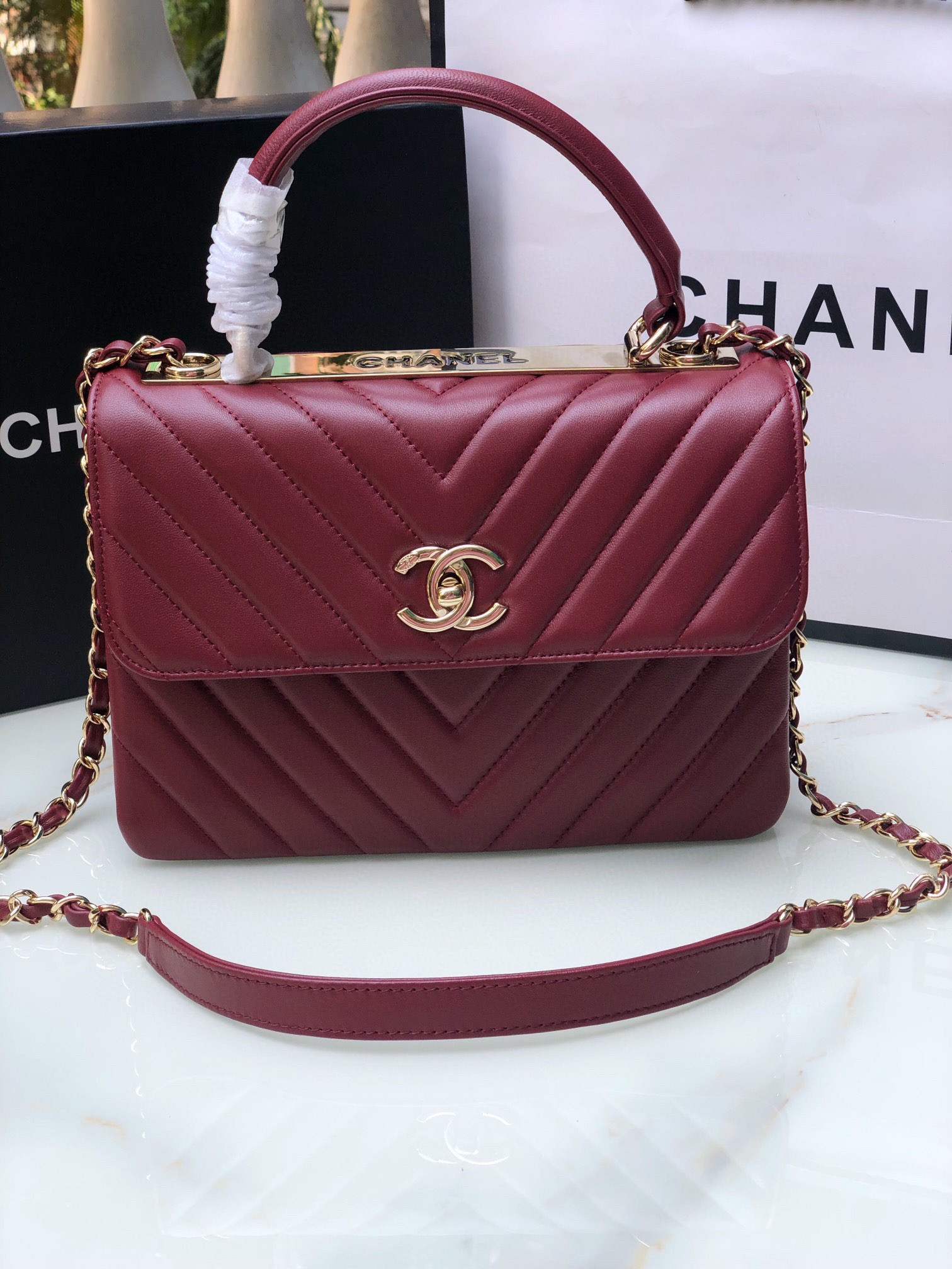 CHANEL FLAP BAG WITH TOP HANDLE RED 6.6 × 9.8 × 4.7 in