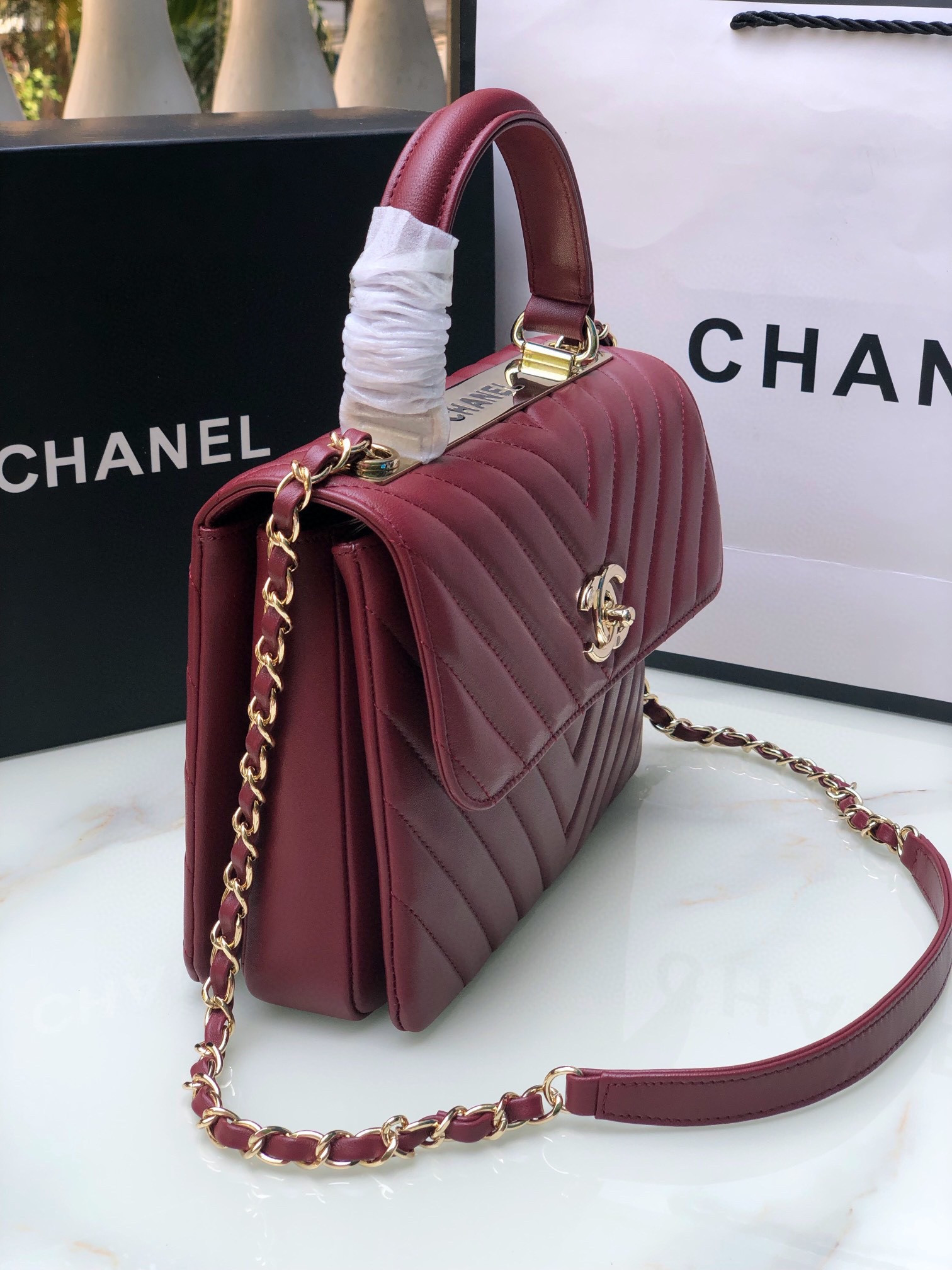 CHANEL FLAP BAG WITH TOP HANDLE RED 6.6 × 9.8 × 4.7 in
