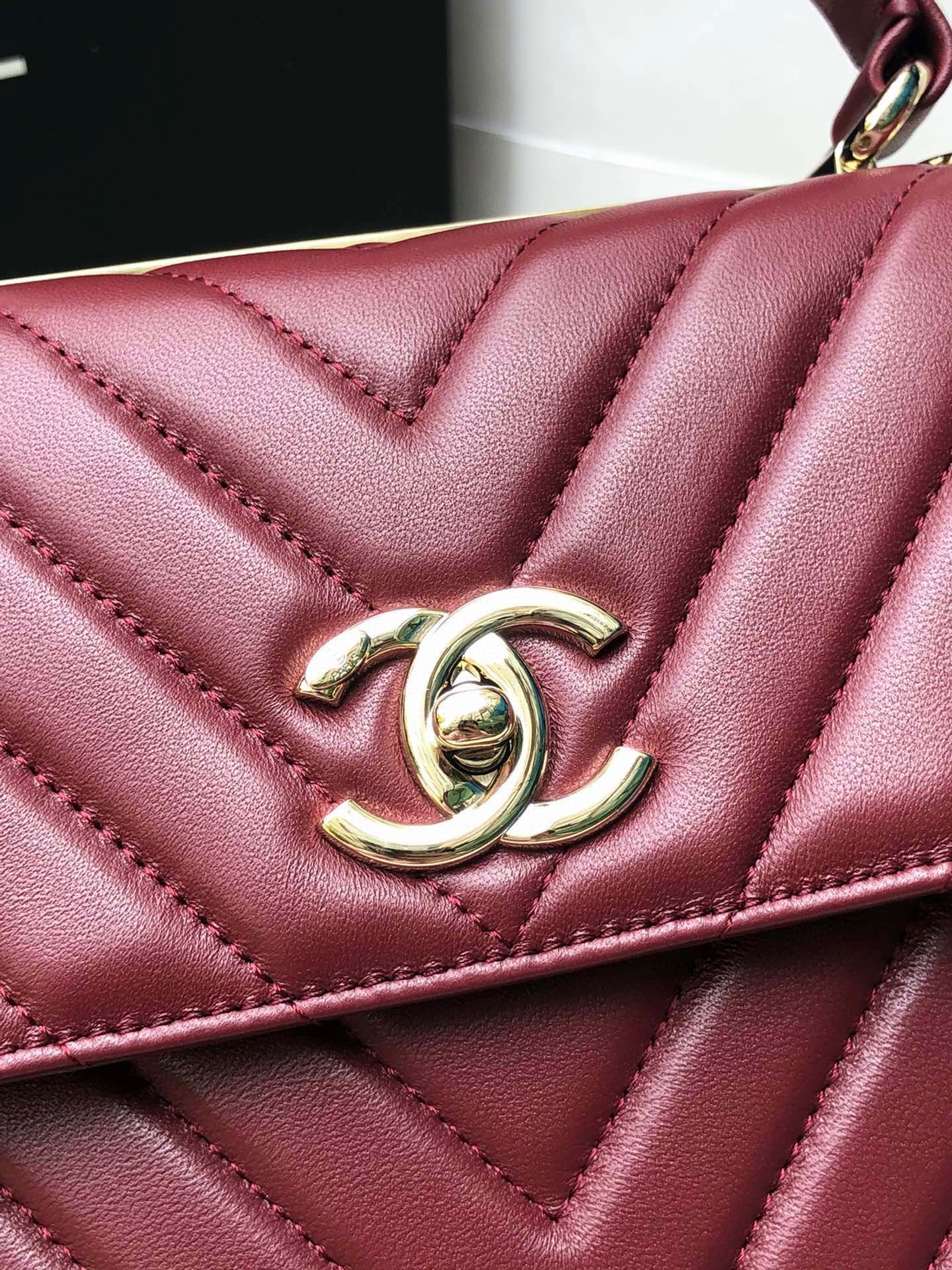 CHANEL FLAP BAG WITH TOP HANDLE RED 6.6 × 9.8 × 4.7 in