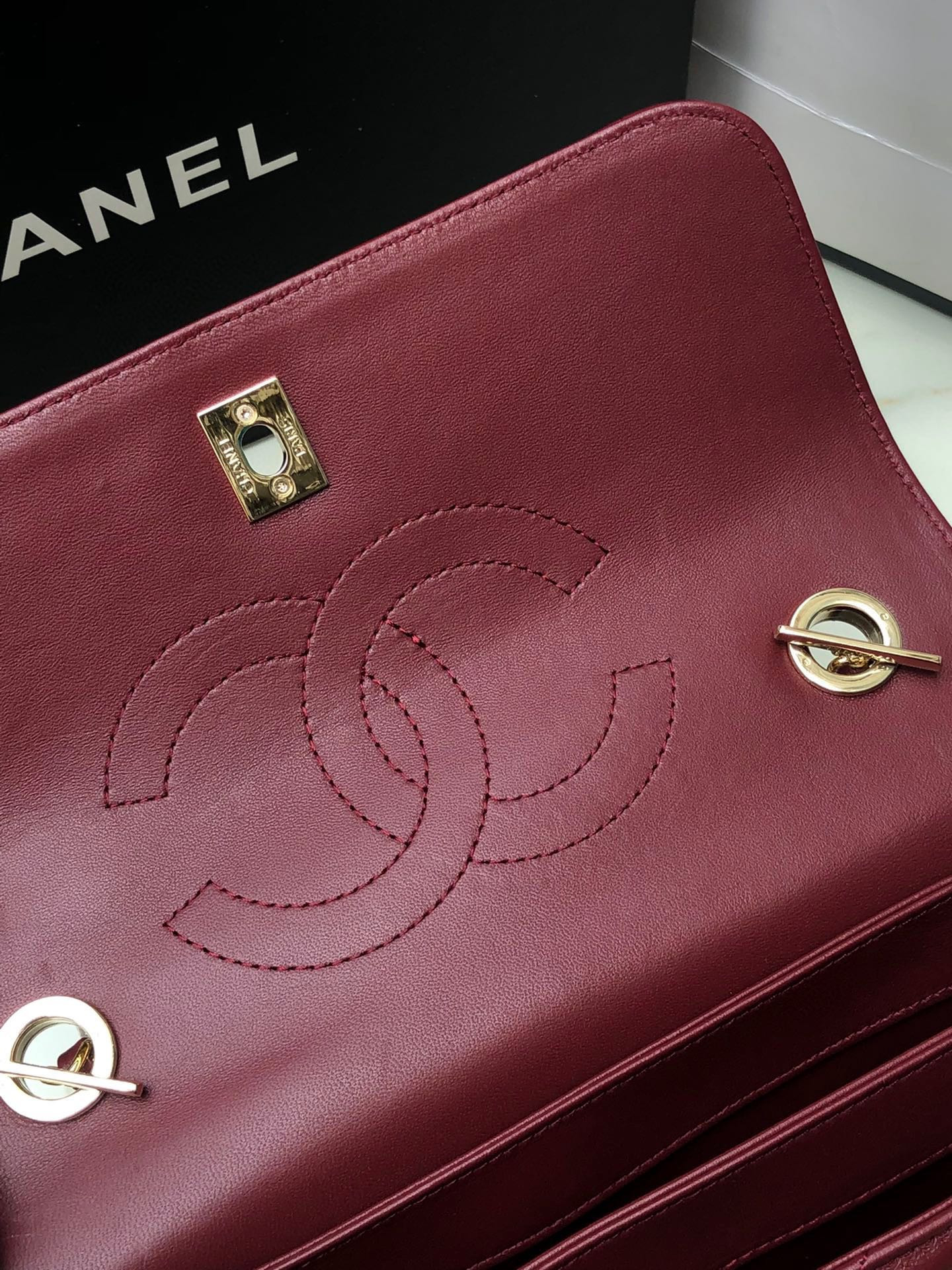 CHANEL FLAP BAG WITH TOP HANDLE RED 6.6 × 9.8 × 4.7 in