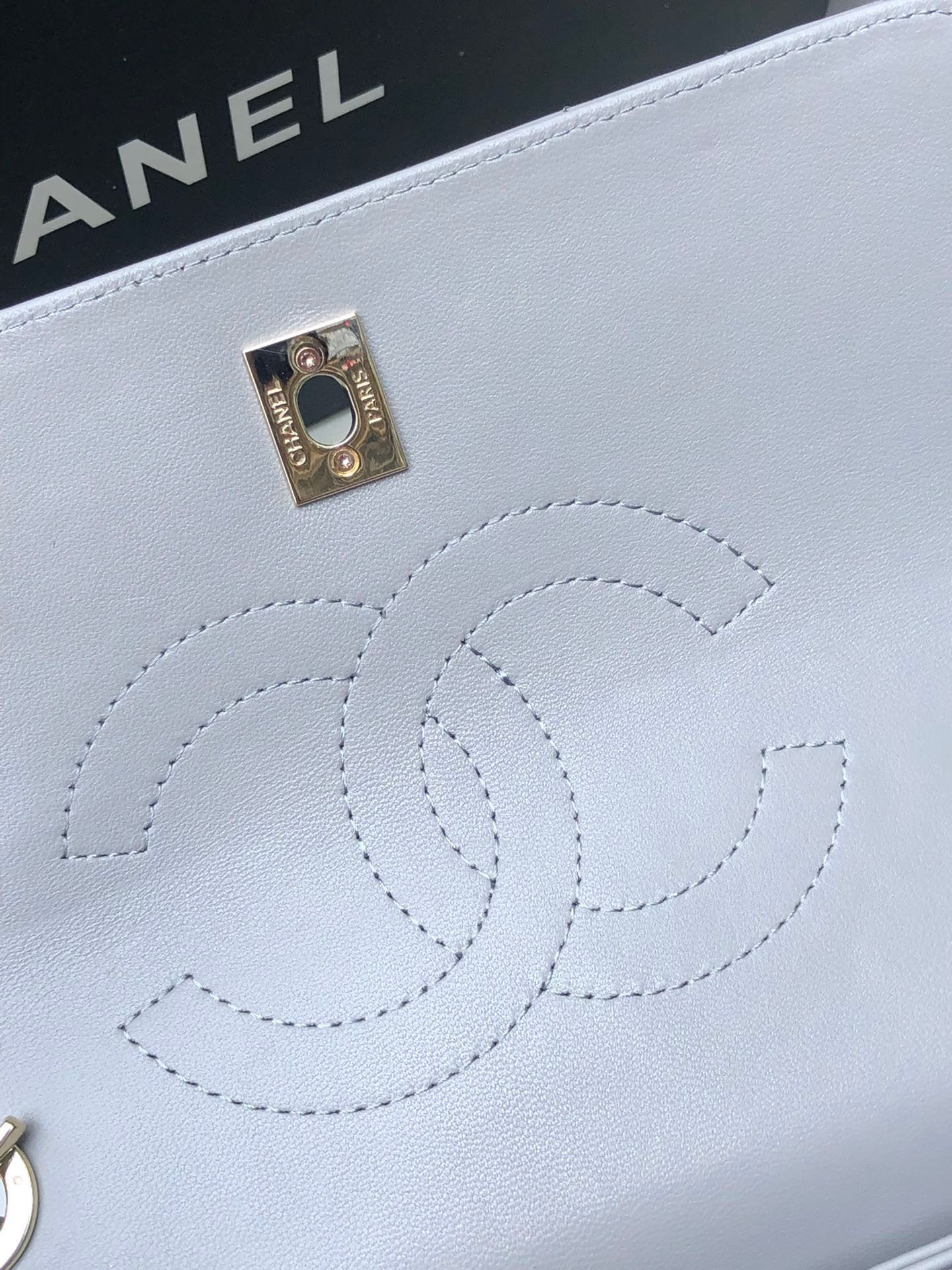 CHANEL FLAP BAG WITH TOP HANDLE GRAY 6.6 × 9.8 × 4.7 in