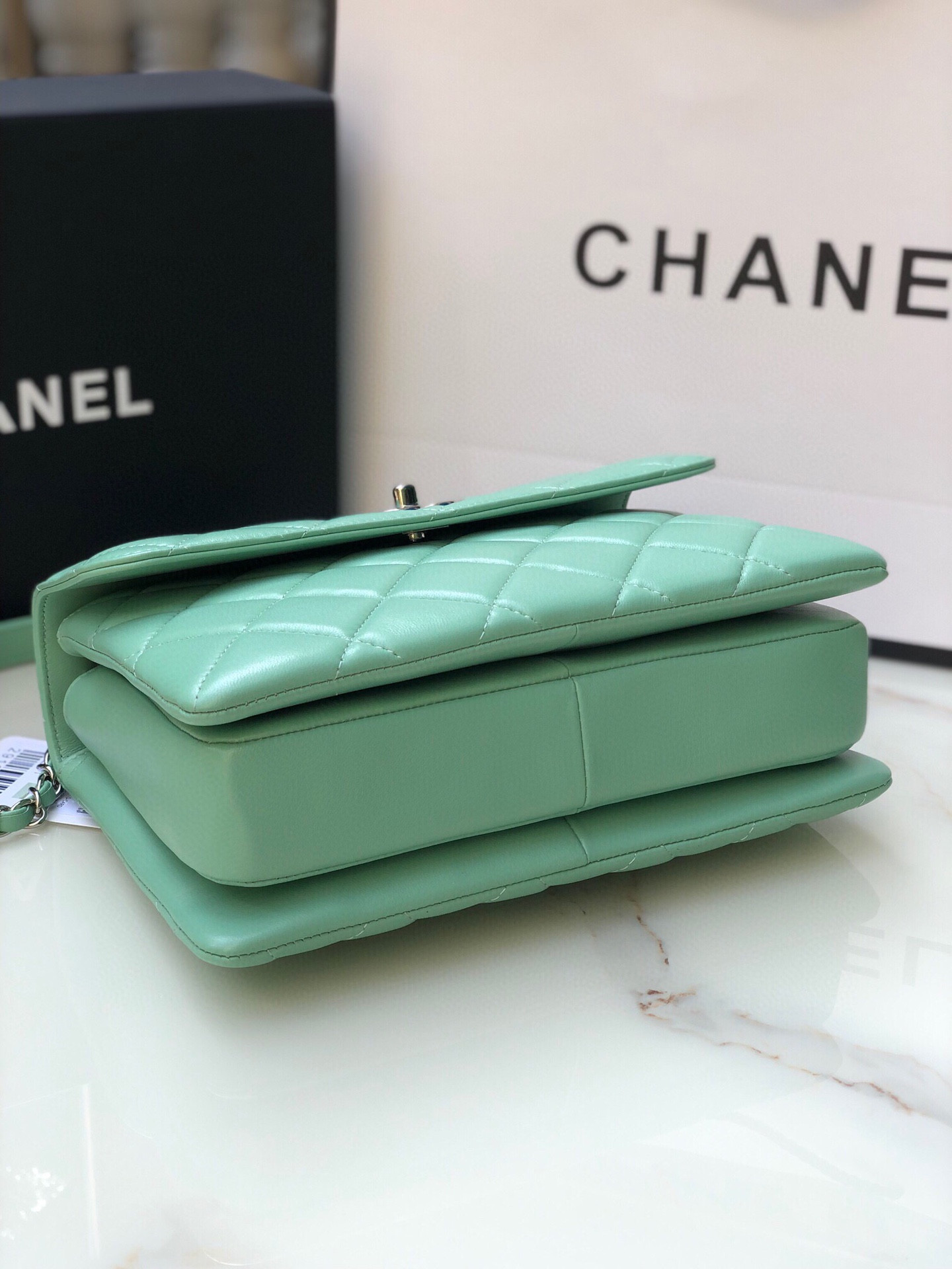 CHANEL FLAP BAG WITH TOP HANDLE 6.6 × 9.8 × 4.7 in