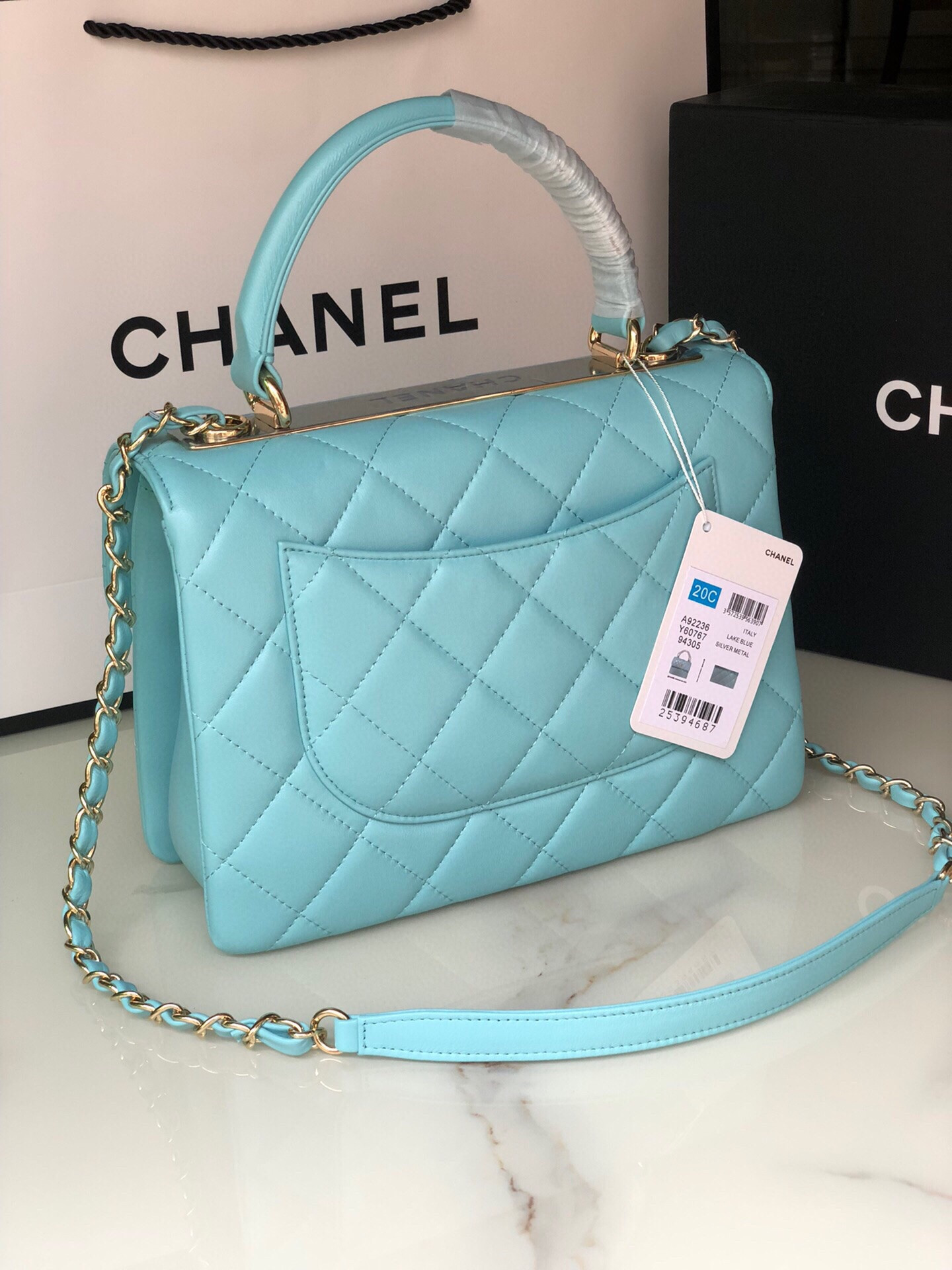 CHANEL FLAP BAG WITH TOP HANDLE 6.6 × 9.8 × 4.7 in