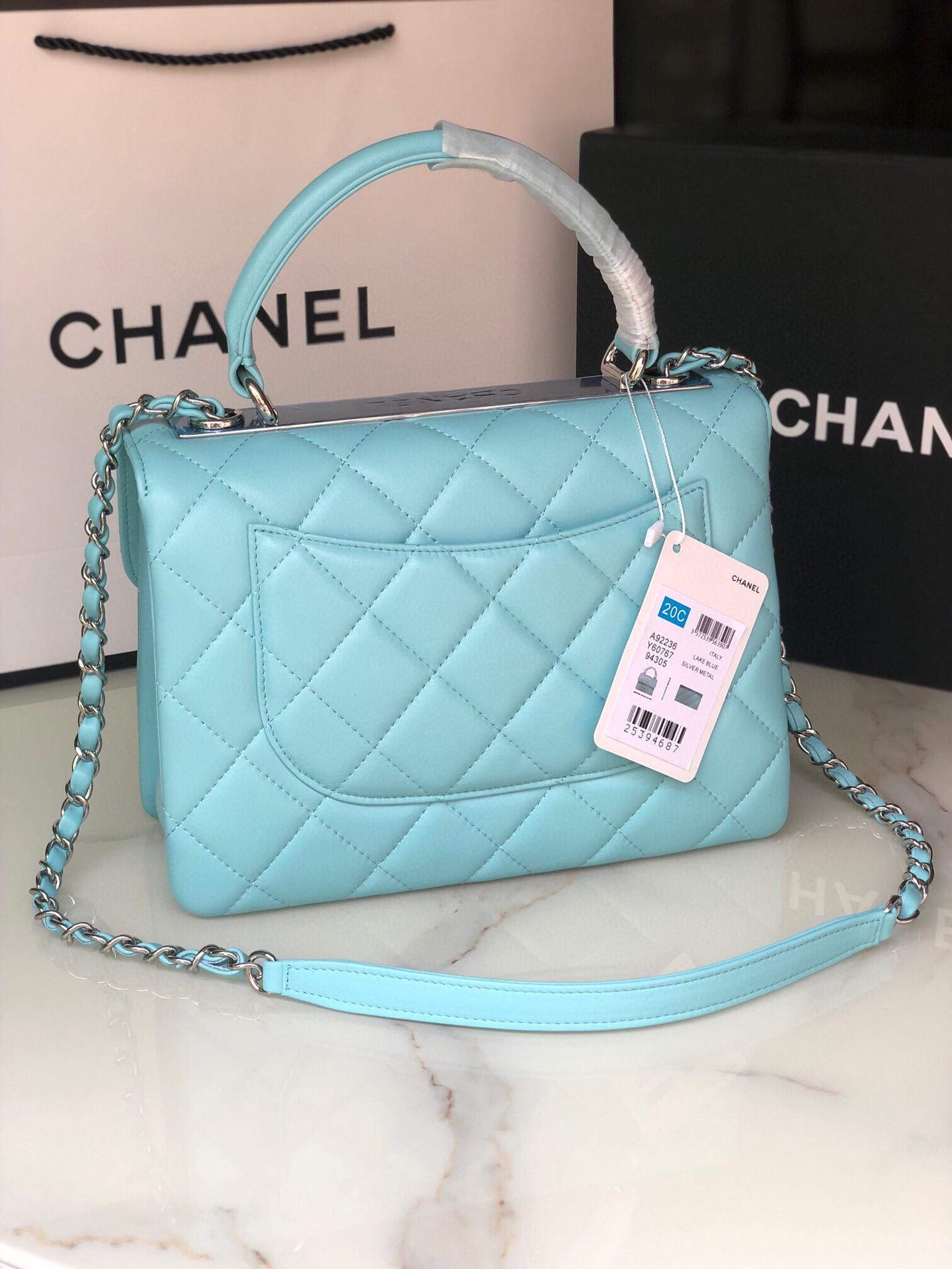 CHANEL FLAP BAG WITH TOP HANDLE 6.6 × 9.8 × 4.7 in
