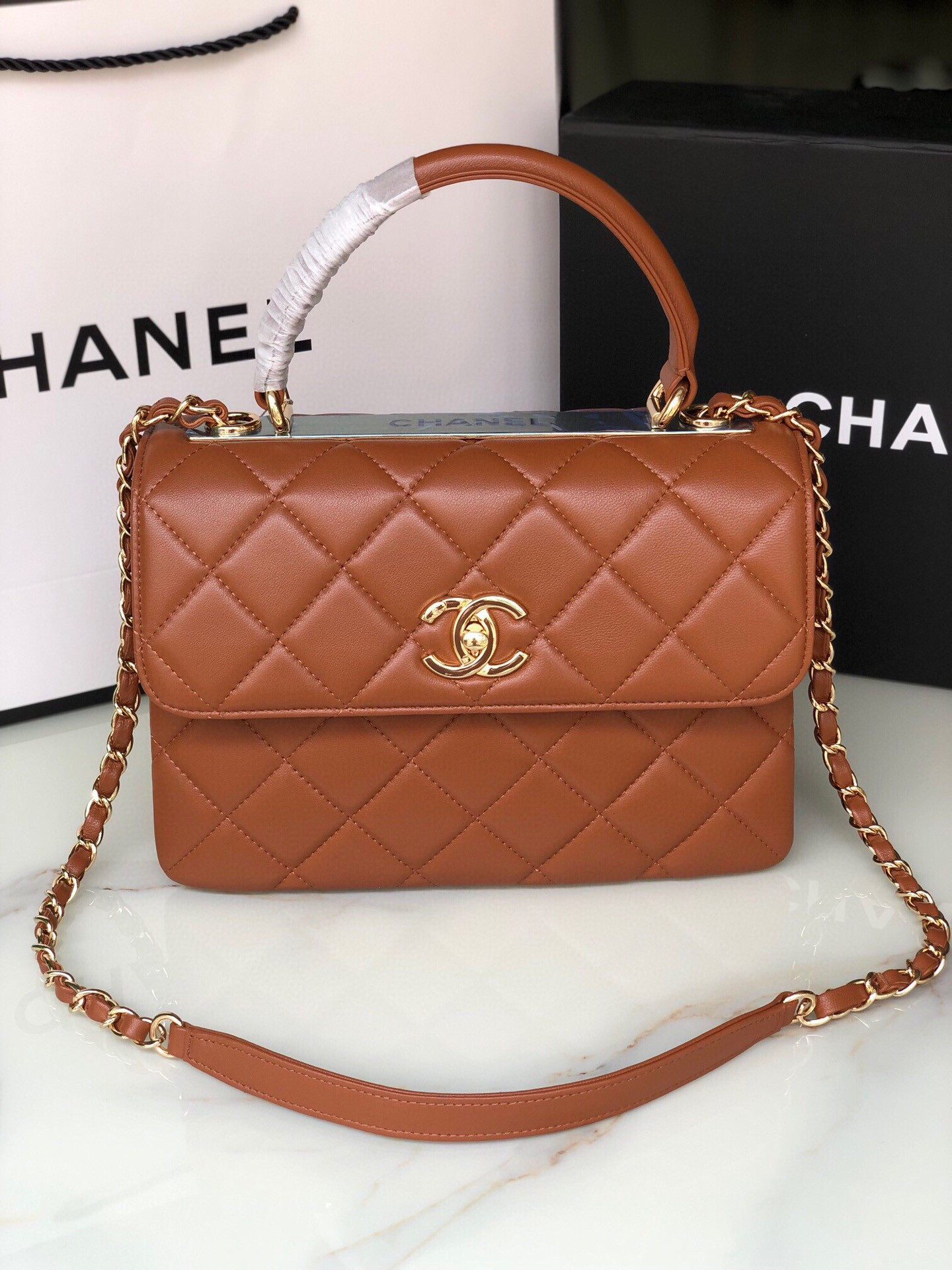 CHANEL FLAP BAG WITH TOP HANDLE 6.6 × 9.8 × 4.7 in