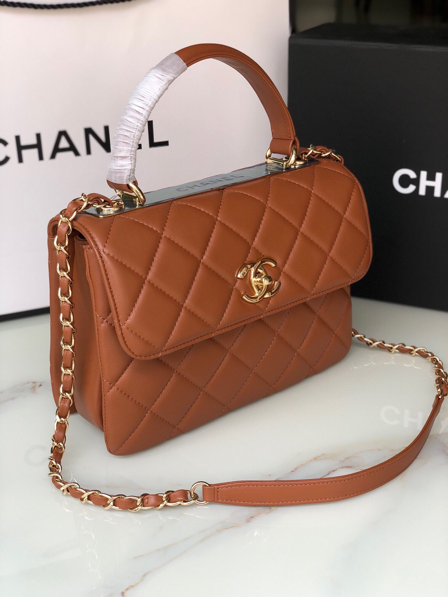 CHANEL FLAP BAG WITH TOP HANDLE 6.6 × 9.8 × 4.7 in