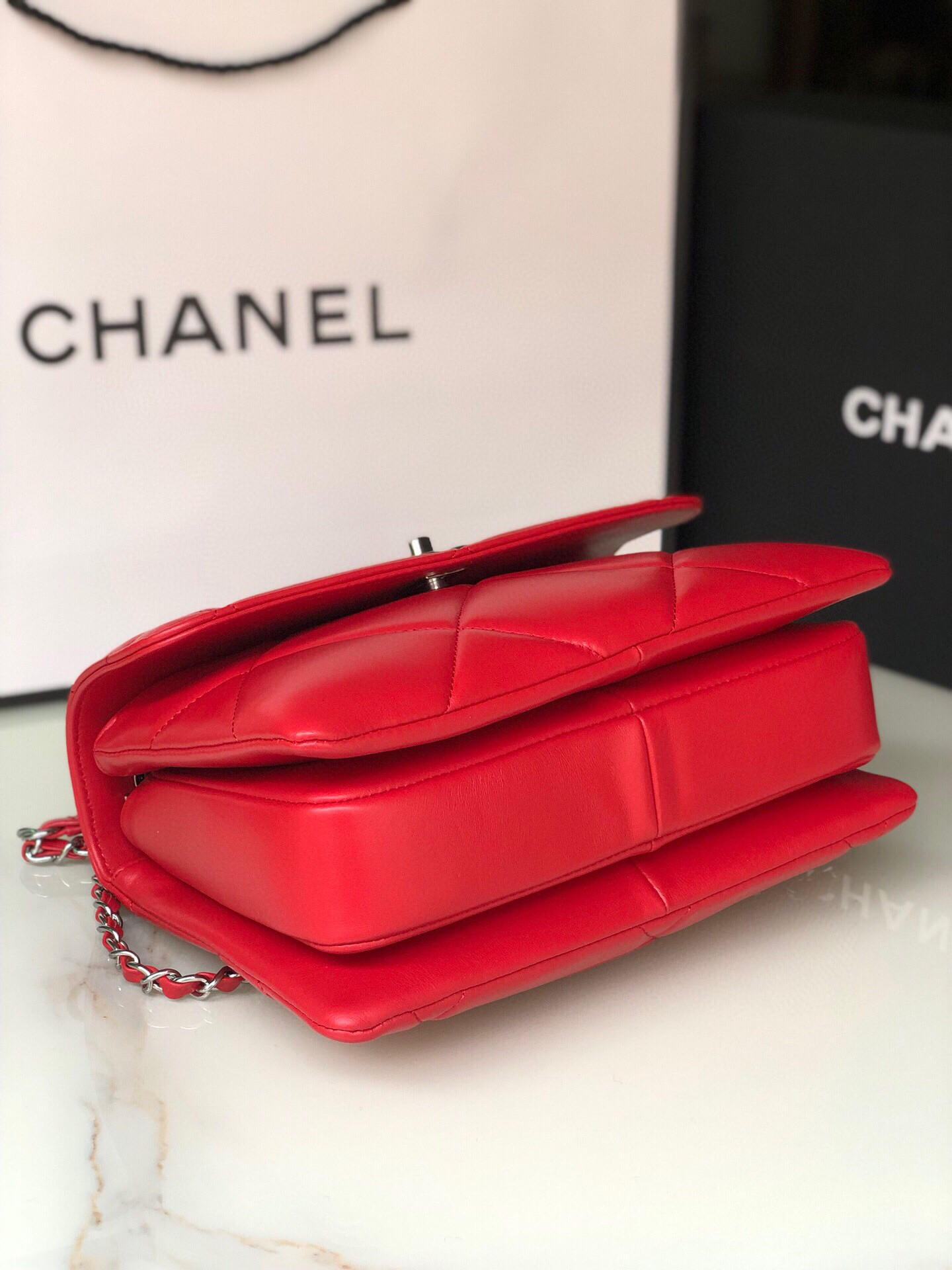 CHANEL FLAP BAG WITH TOP HANDLE 6.6 × 9.8 × 4.7 in