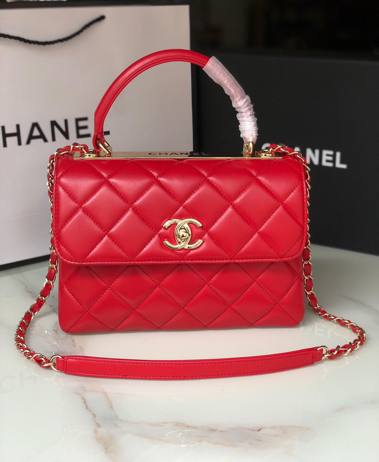 CHANEL FLAP BAG WITH TOP HANDLE 6.6 × 9.8 × 4.7 in