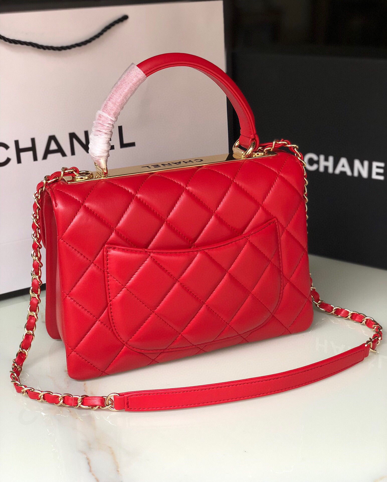 CHANEL FLAP BAG WITH TOP HANDLE 6.6 × 9.8 × 4.7 in