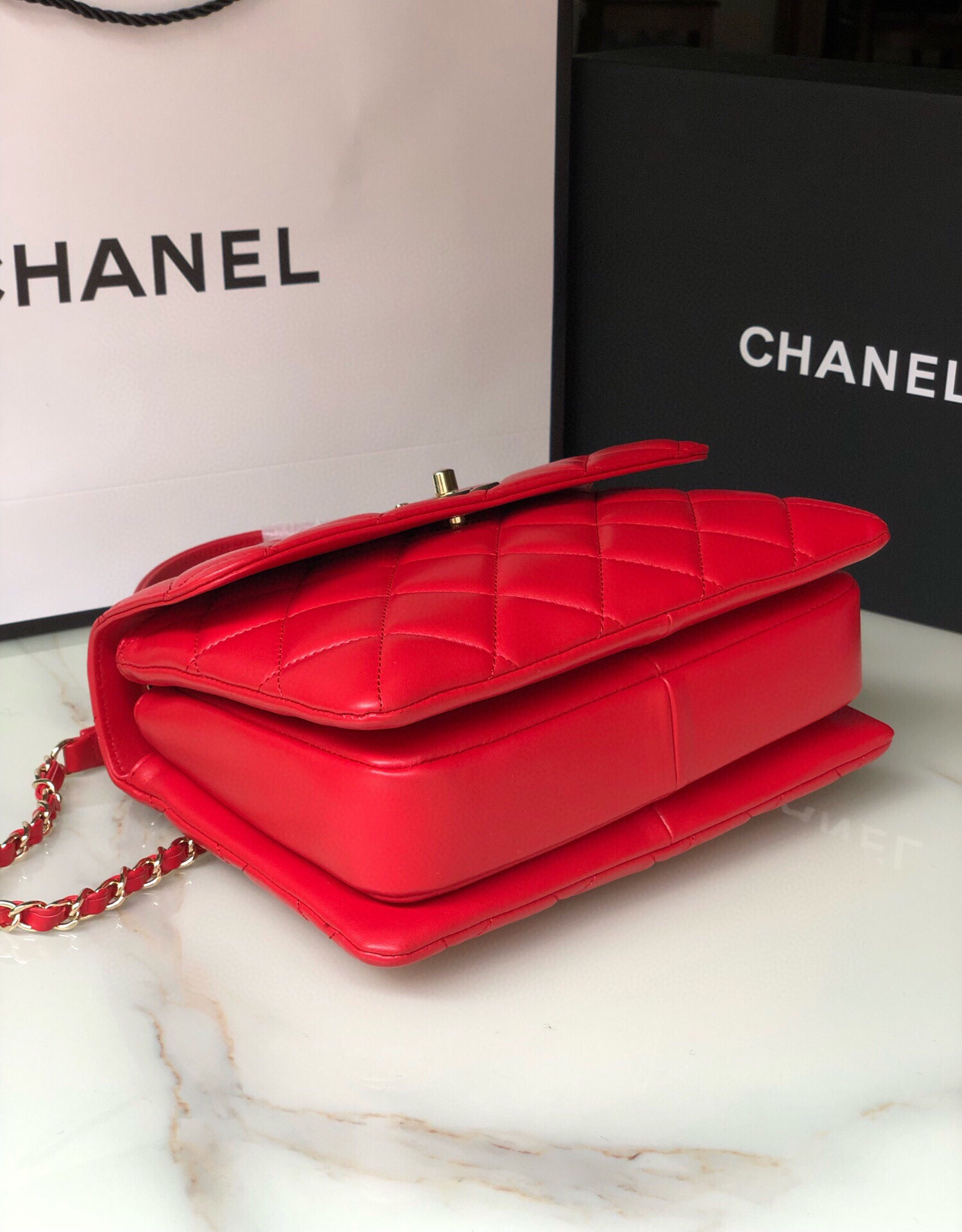 CHANEL FLAP BAG WITH TOP HANDLE 6.6 × 9.8 × 4.7 in