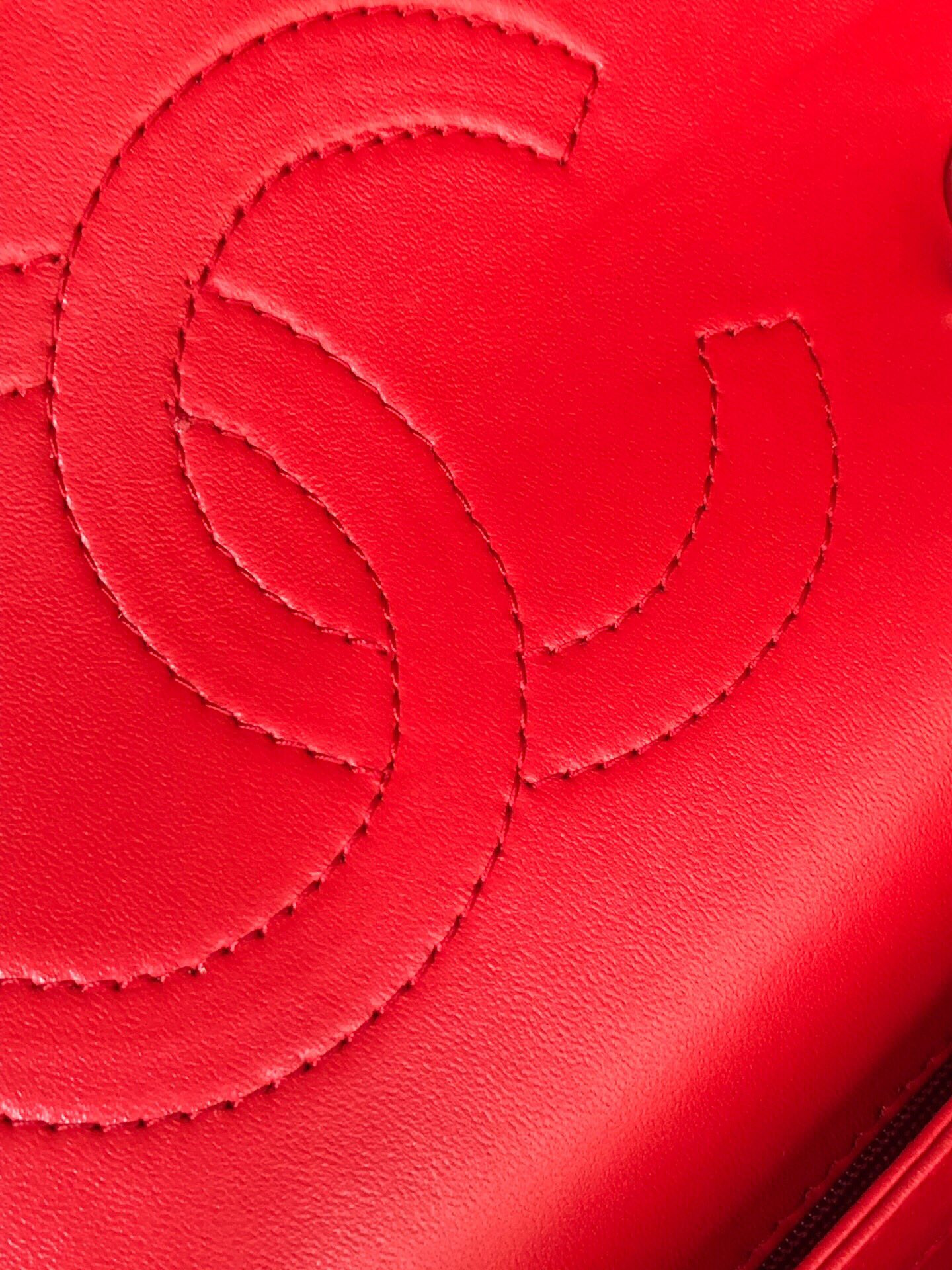 CHANEL FLAP BAG WITH TOP HANDLE 6.6 × 9.8 × 4.7 in