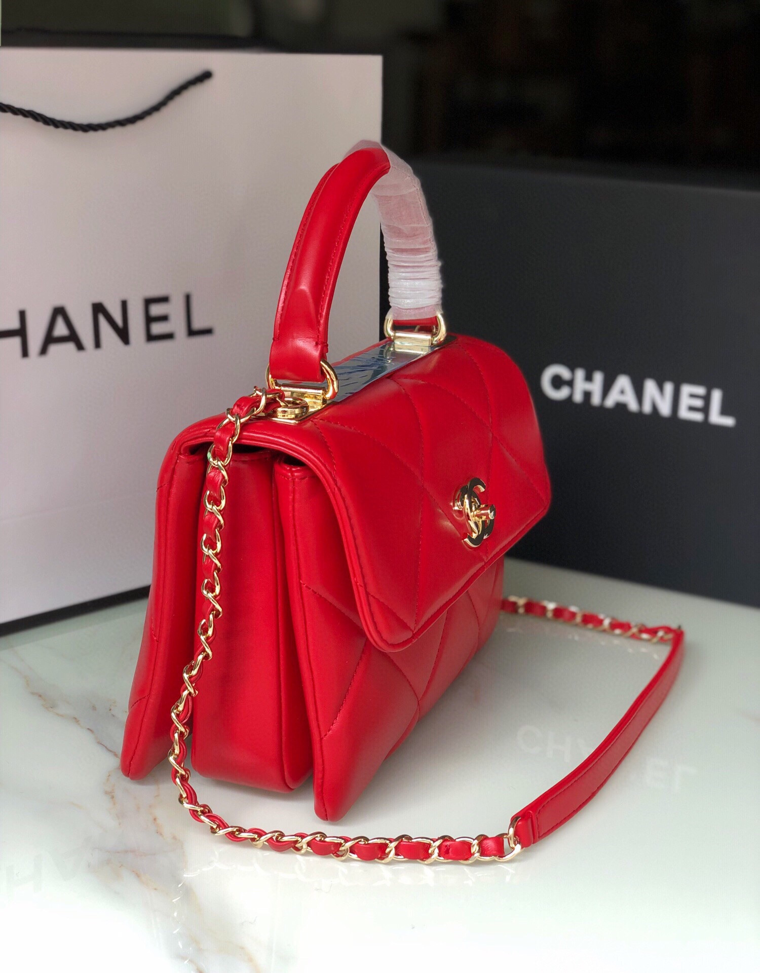 CHANEL FLAP BAG WITH TOP HANDLE 6.6 × 9.8 × 4.7 in