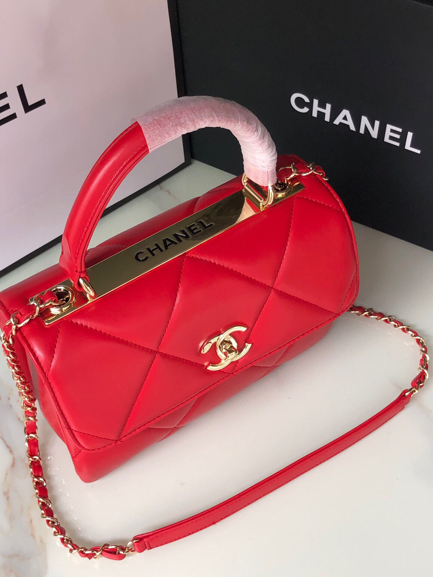 CHANEL FLAP BAG WITH TOP HANDLE 6.6 × 9.8 × 4.7 in