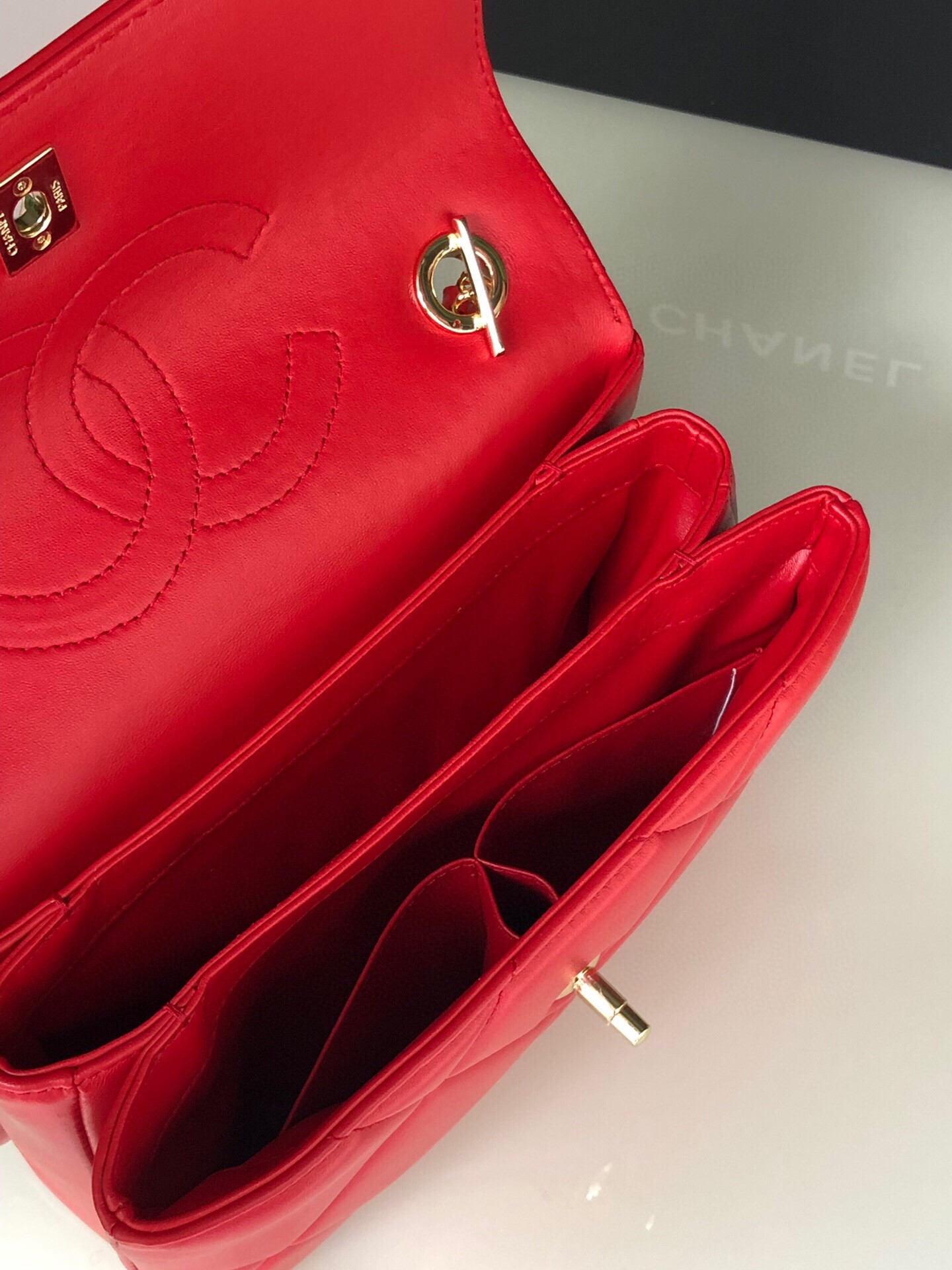 CHANEL FLAP BAG WITH TOP HANDLE 6.6 × 9.8 × 4.7 in