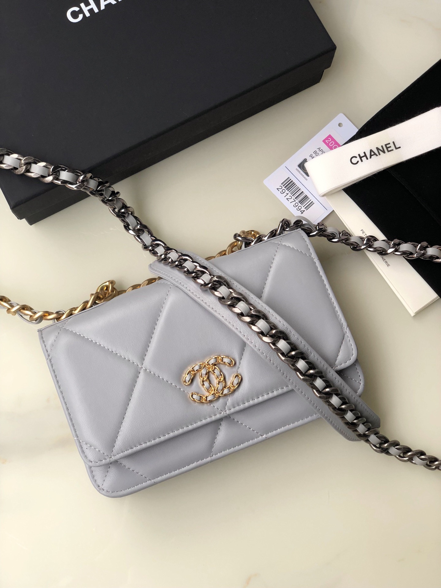 CHANEL CLASSIC WALLET ON CHAIN 4.8 × 7.5 × 1.4 in