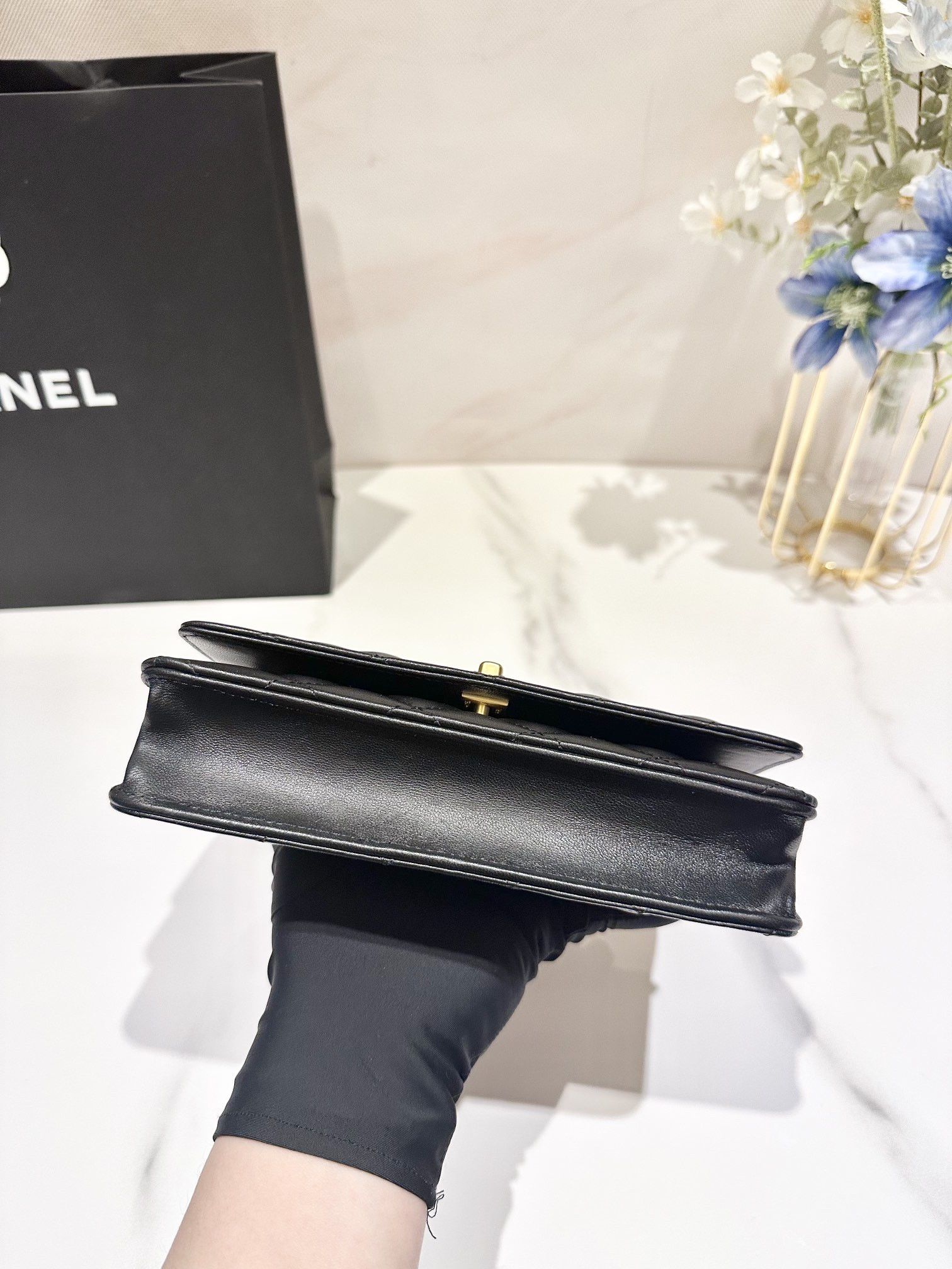 CHANEL CLASSIC WALLET ON CHAIN Rhinestone Handle 4.8 × 7.5 × 1.4 IN